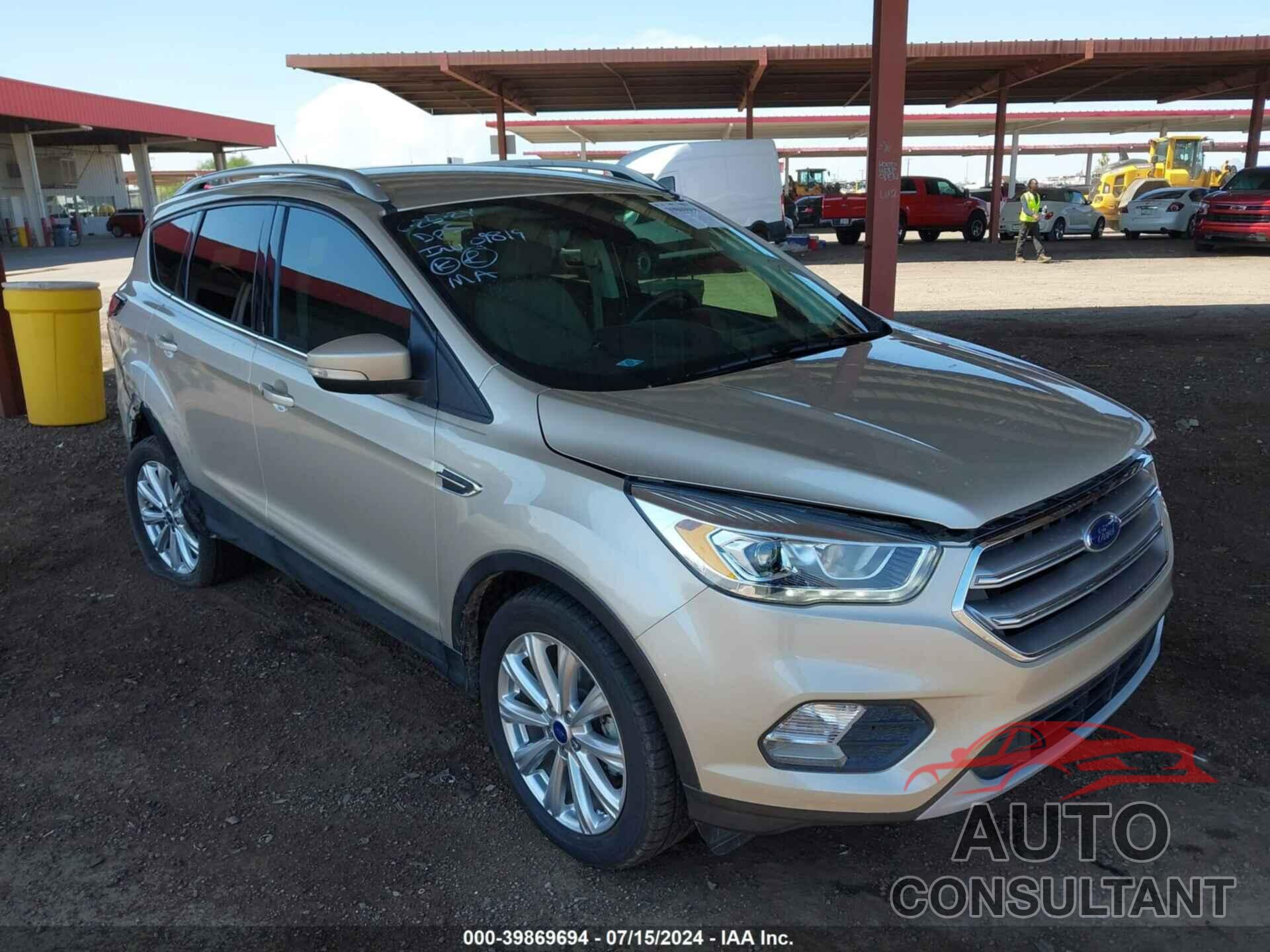 FORD ESCAPE 2017 - 1FMCU0JD5HUC38722