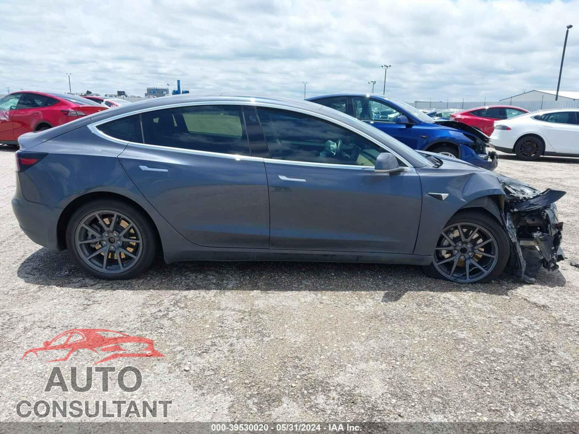 TESLA MODEL 3 2018 - 5YJ3E1EA8JF041095