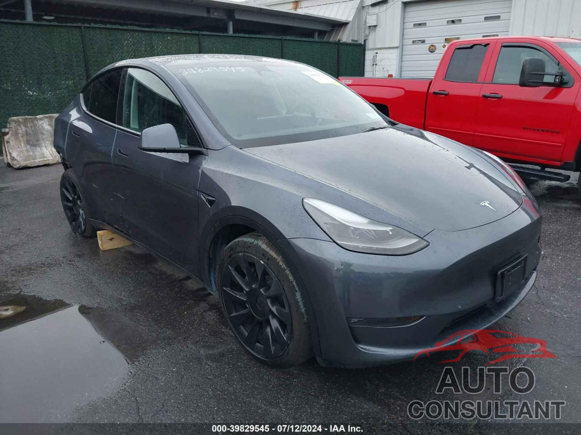 TESLA MODEL Y 2023 - 7SAYGAEE1PF667893