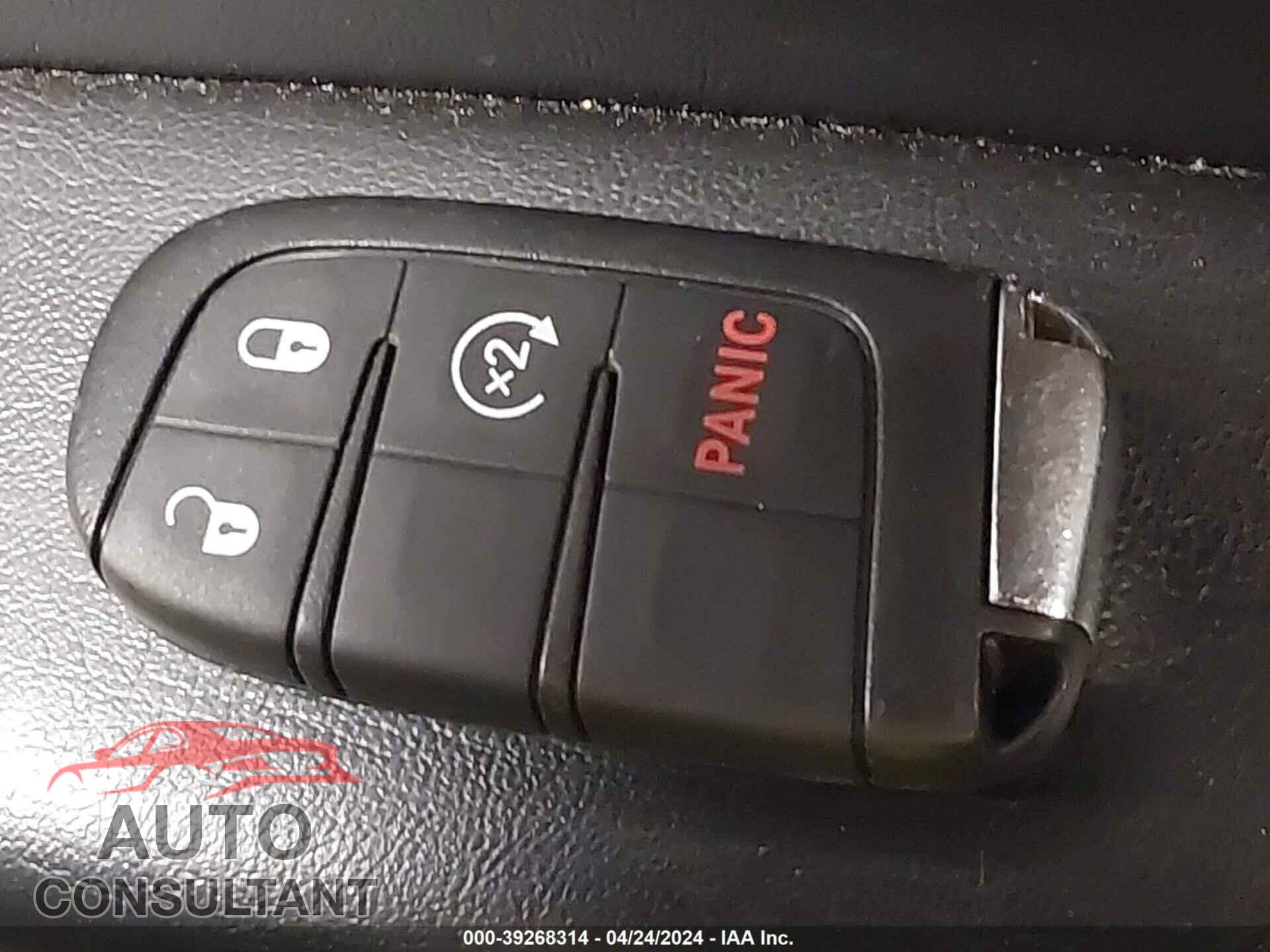 JEEP COMPASS 2018 - 3C4NJDBB7JT282425