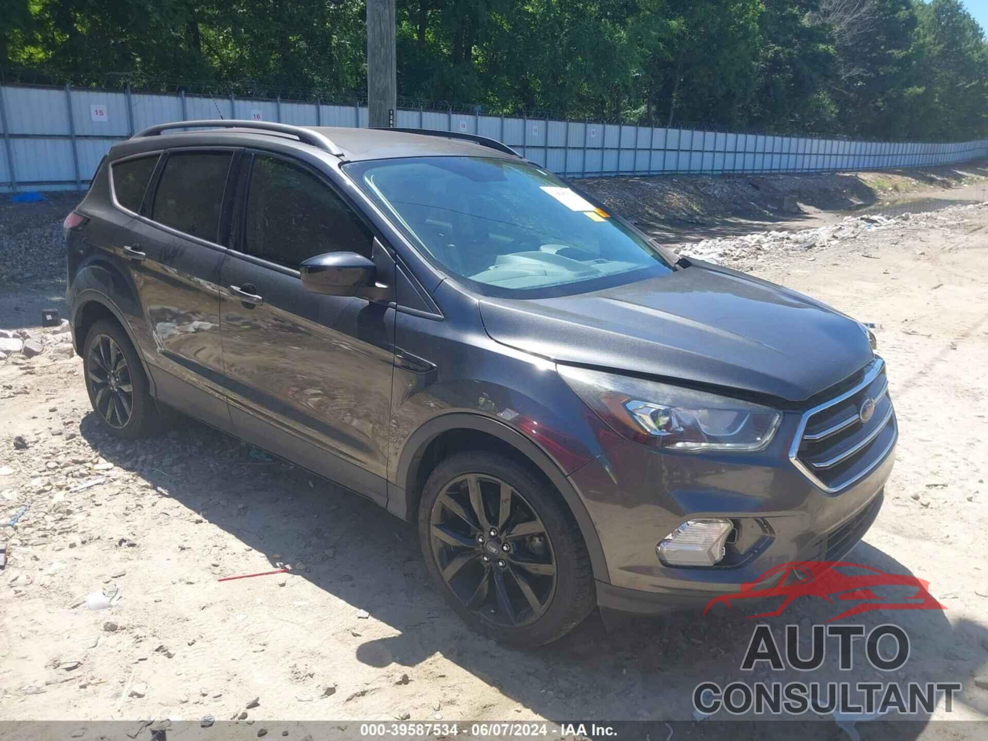 FORD ESCAPE 2018 - 1FMCU0GD8JUB47568