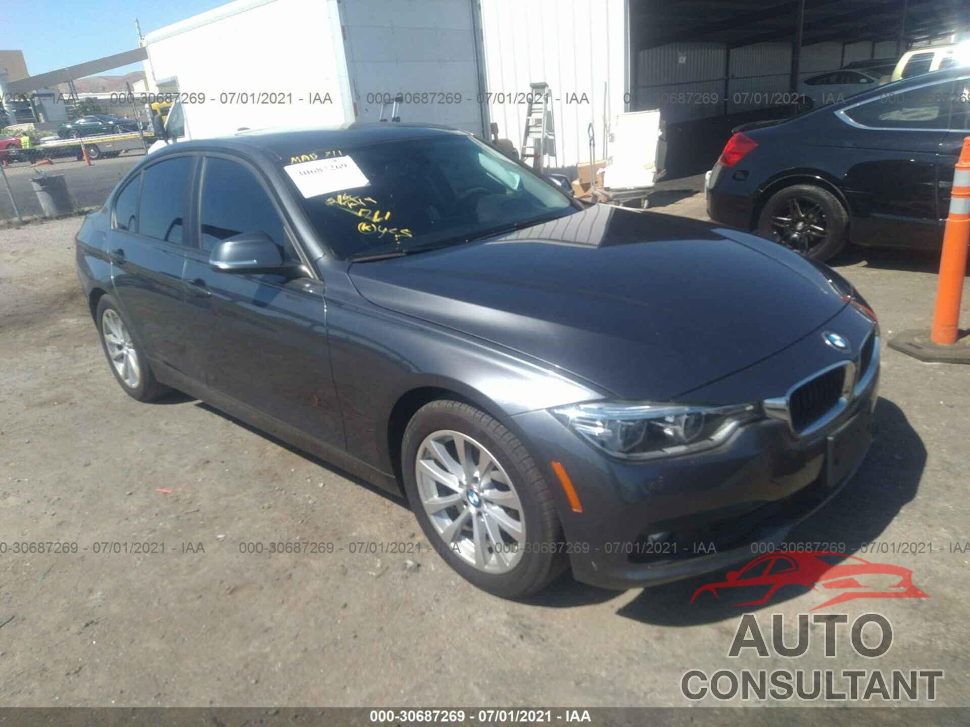 BMW 3 SERIES 2018 - WBA8A9C56JAH14898