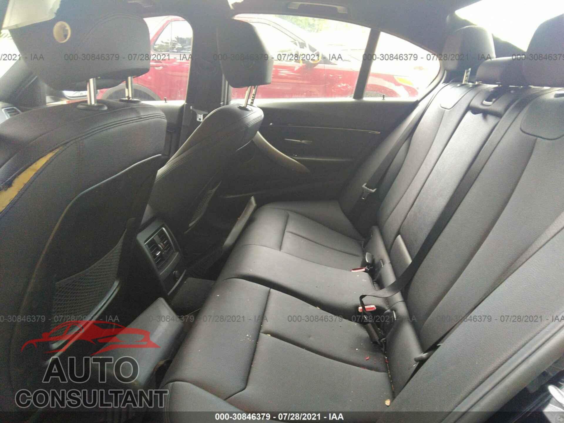 BMW 3 SERIES 2016 - WBA8E3G54GNU00385