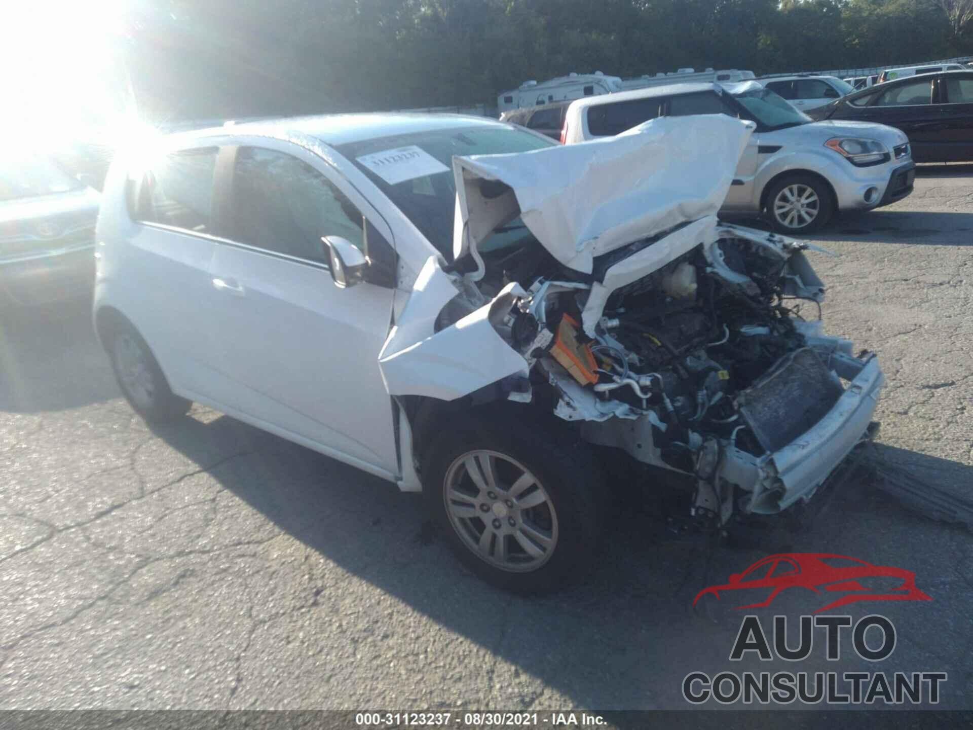 CHEVROLET SONIC 2016 - 1G1JC6SH2G4129788