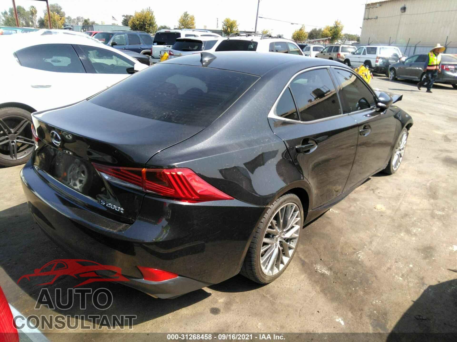LEXUS IS 2017 - JTHBA1D22H5050211