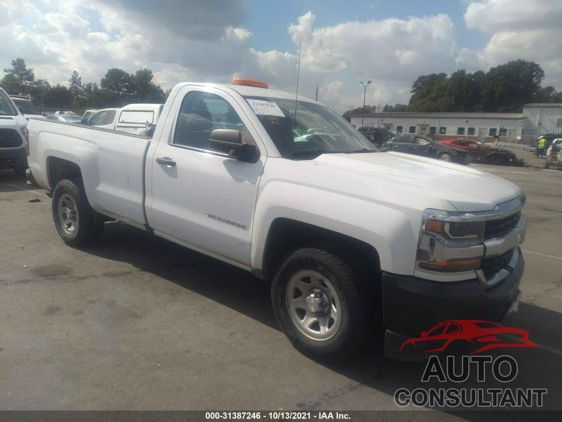 CHEVROLET SILVERADO 1500 2018 - 1GCNCNEH9JZ275579