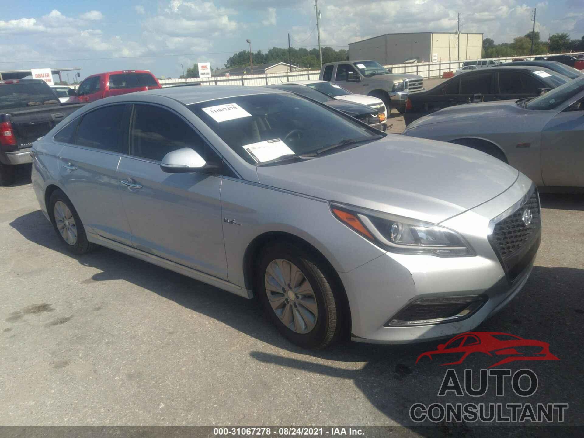 HYUNDAI SONATA HYBRID 2017 - KMHE24L18HA054174