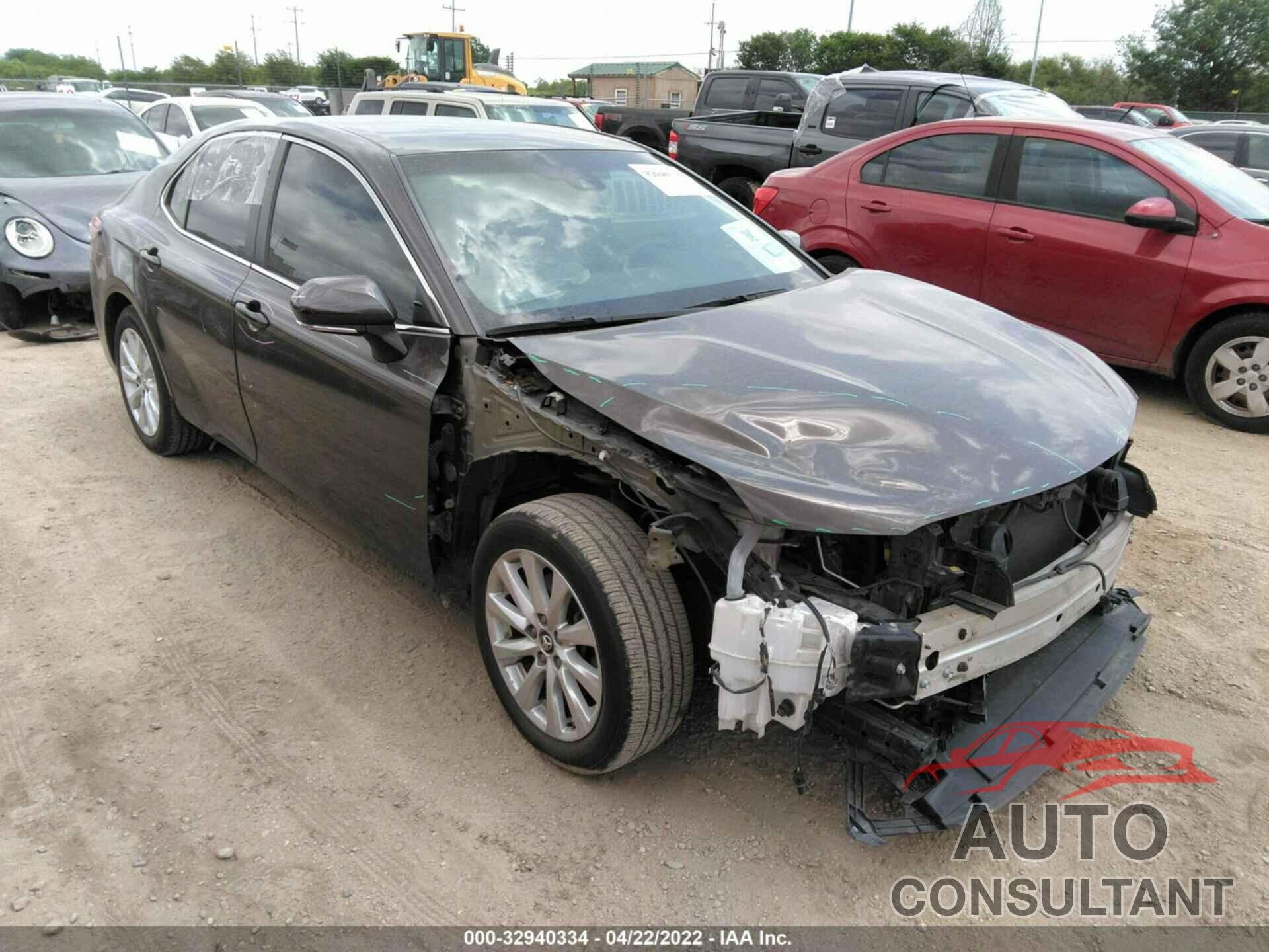 TOYOTA CAMRY 2018 - 4T1B11HK9JU545265