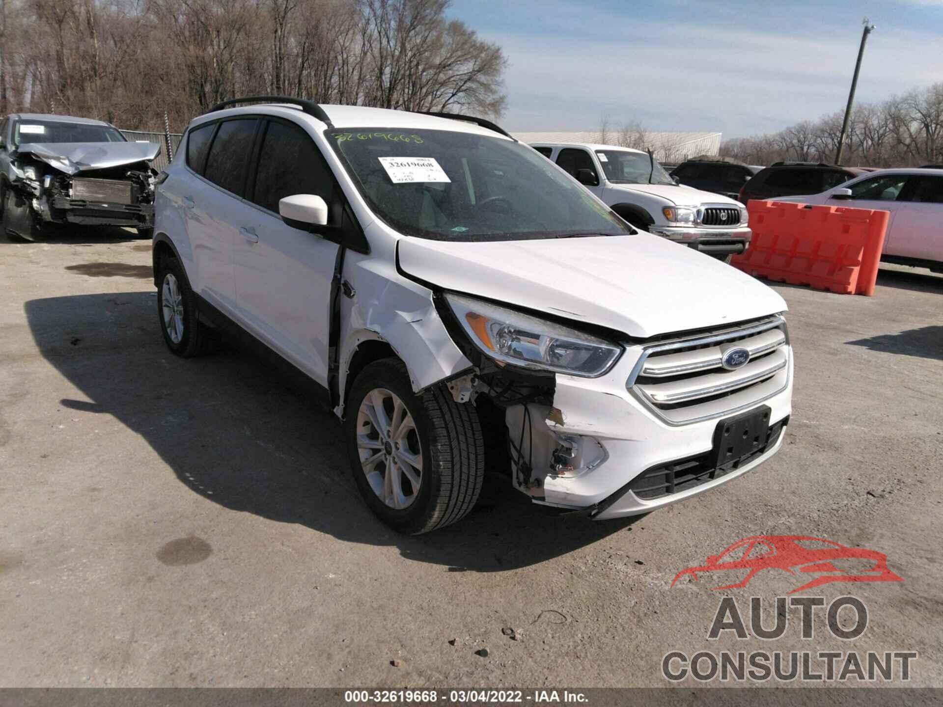 FORD ESCAPE 2018 - 1FMCU0GD0JUC34560