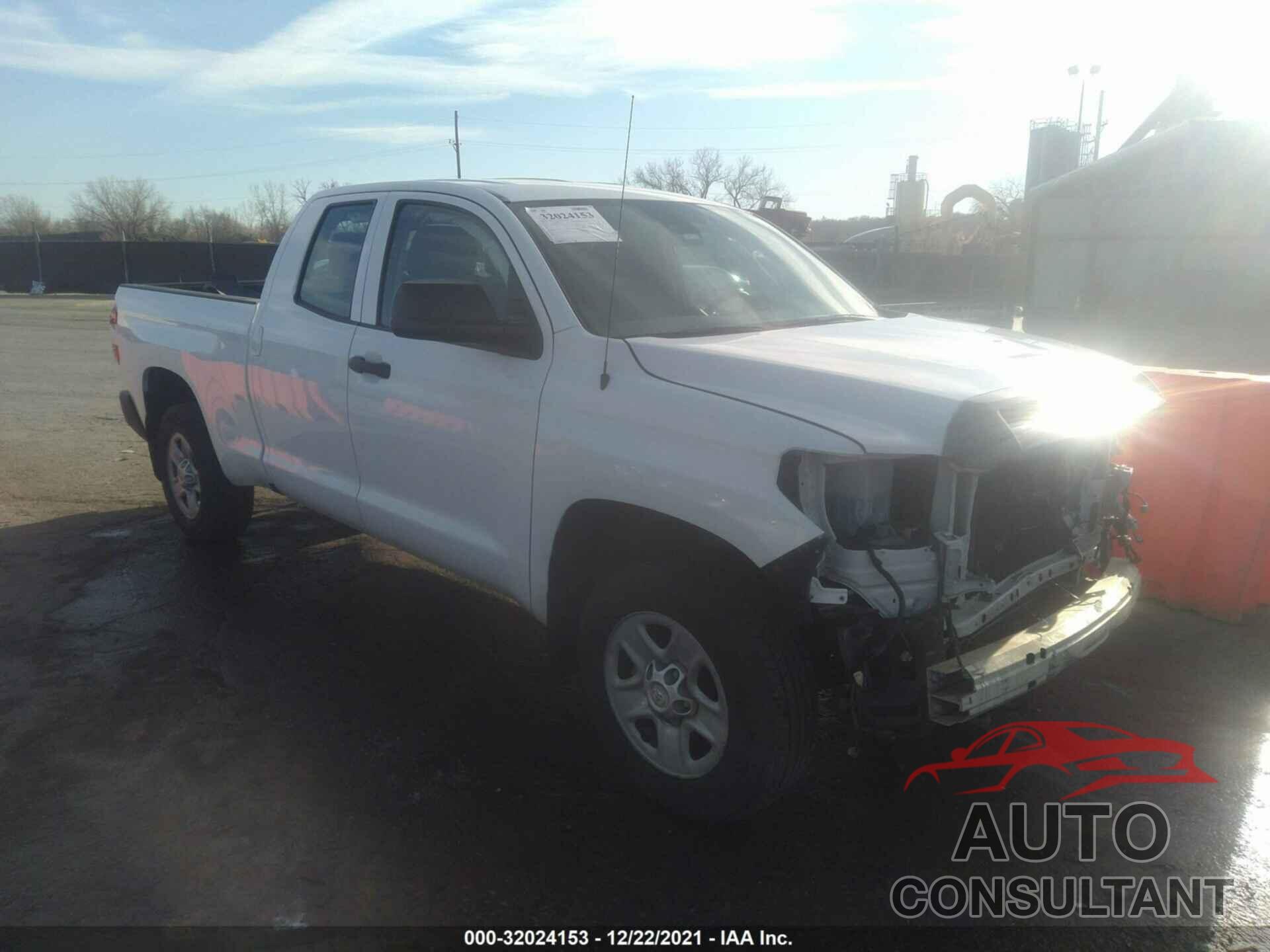 TOYOTA TUNDRA 4WD 2018 - 5TFUM5F16JX078617