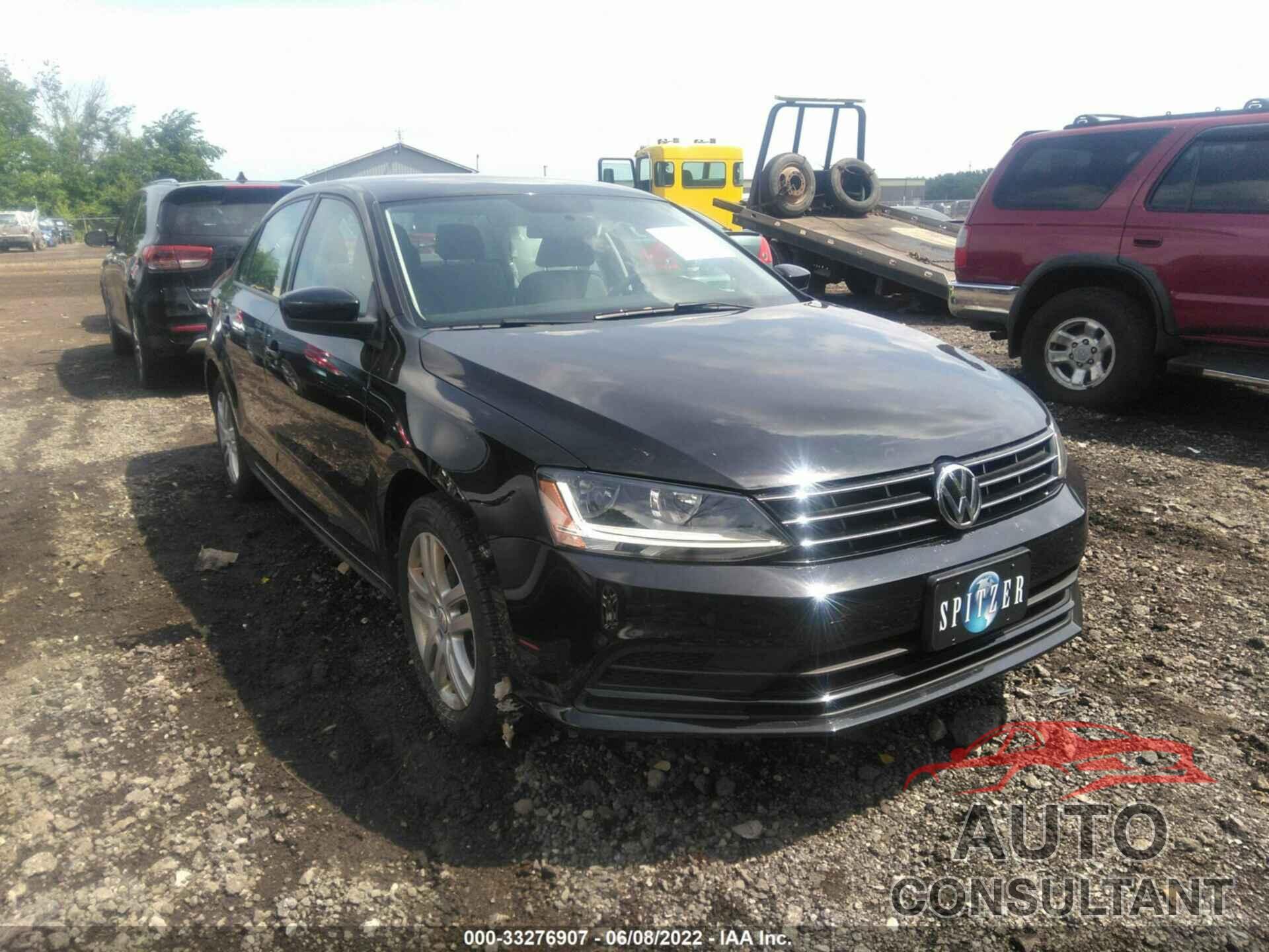 VOLKSWAGEN JETTA 2018 - 3VW2B7AJ9JM229615