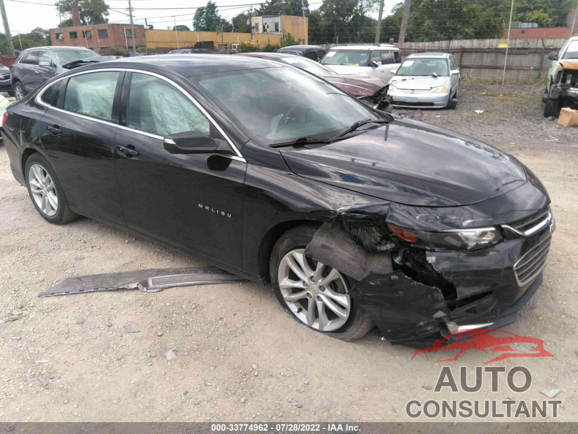 CHEVROLET MALIBU 2017 - 1G1ZE5ST5HF102473