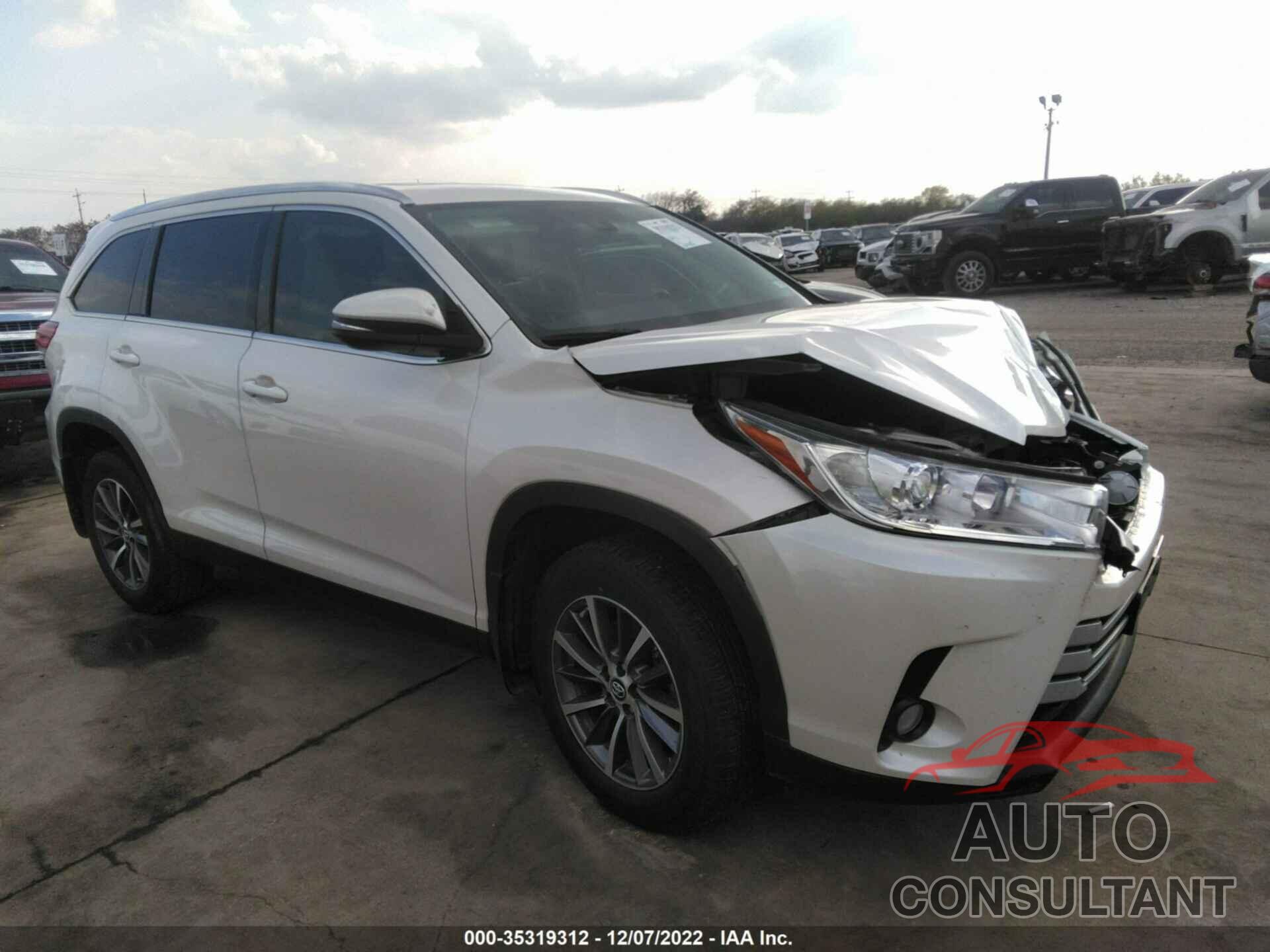 TOYOTA HIGHLANDER 2019 - 5TDKZRFH2KS562689