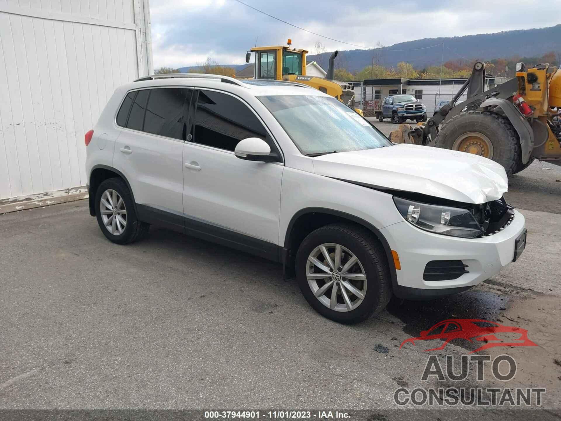 VOLKSWAGEN TIGUAN 2017 - WVGSV7AX2HK020535