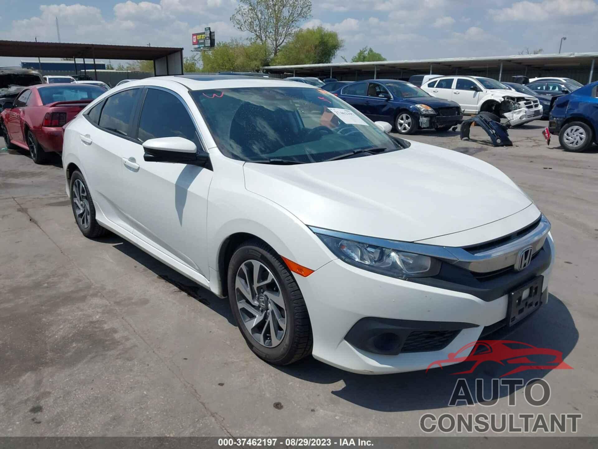 HONDA CIVIC 2018 - 2HGFC2F80JH569925