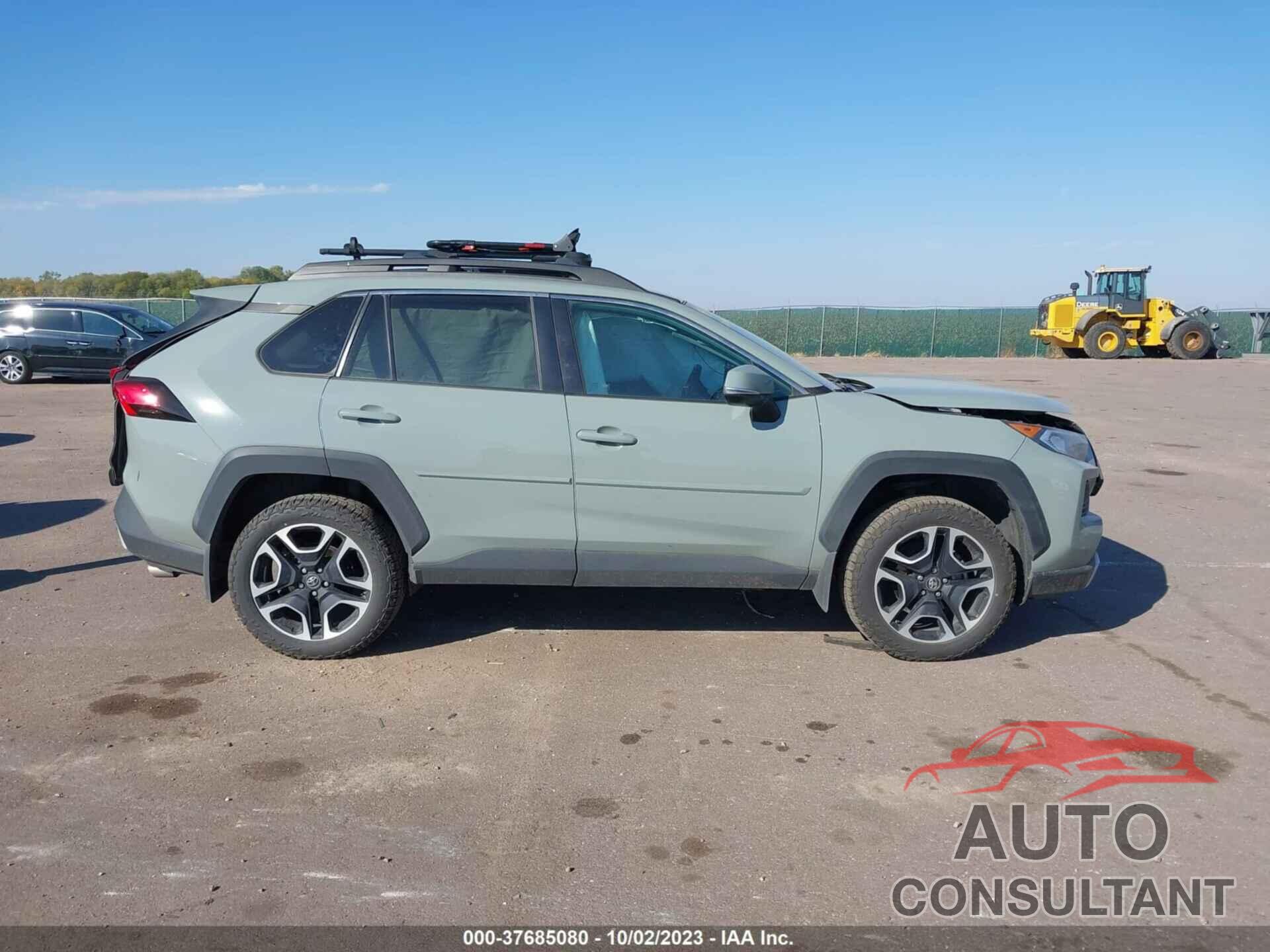 TOYOTA RAV4 2019 - 2T3J1RFV3KW013171