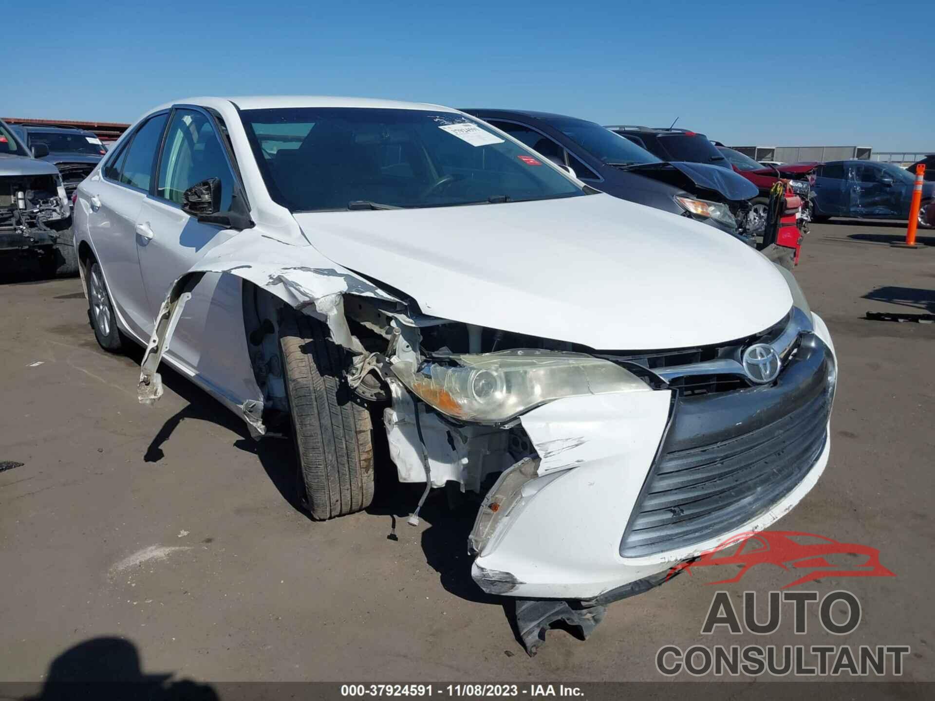 TOYOTA CAMRY 2016 - 4T4BF1FK8GR542201