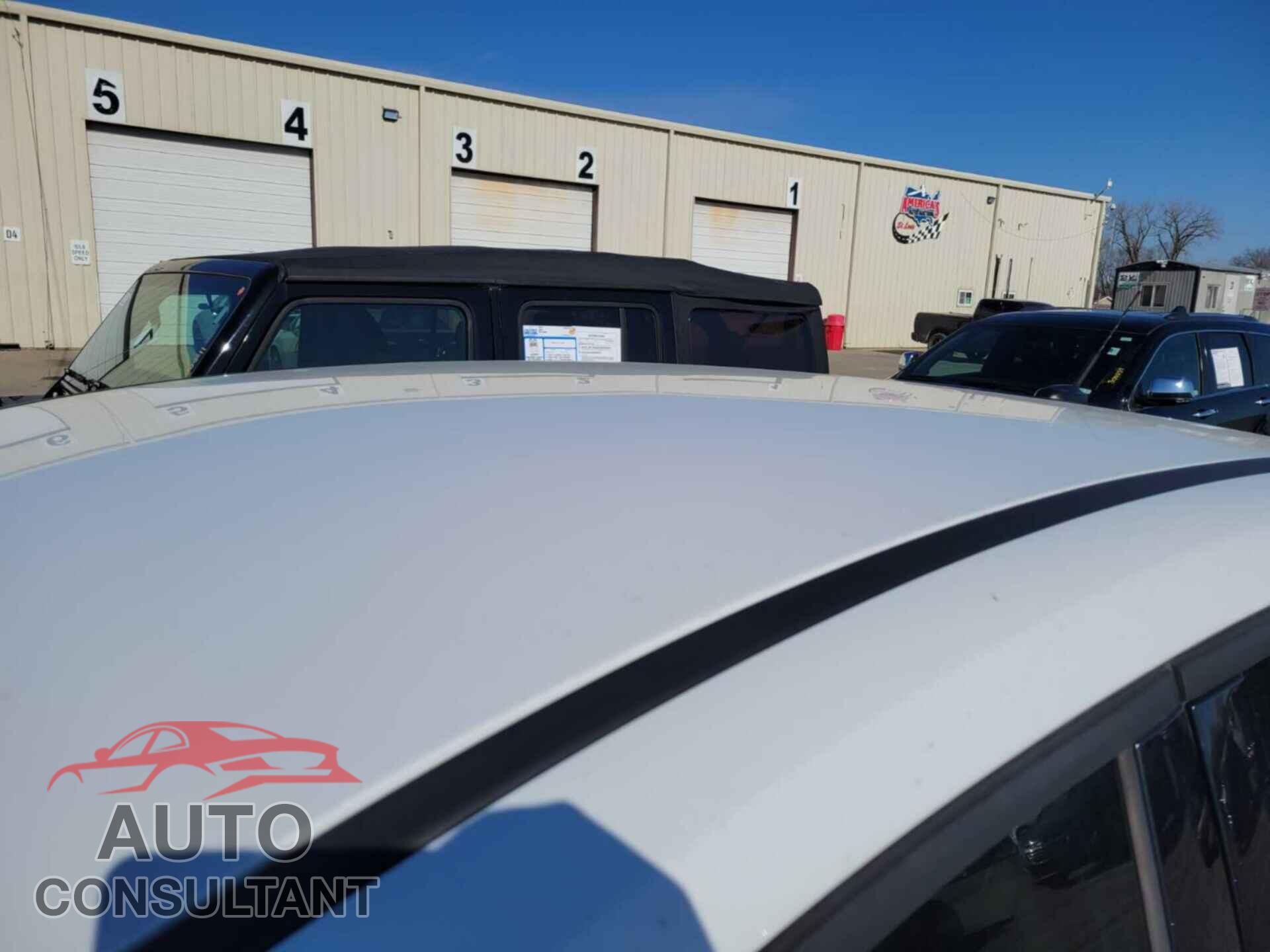 FORD C-MAX 2017 - 1FADP5AUXHL112736
