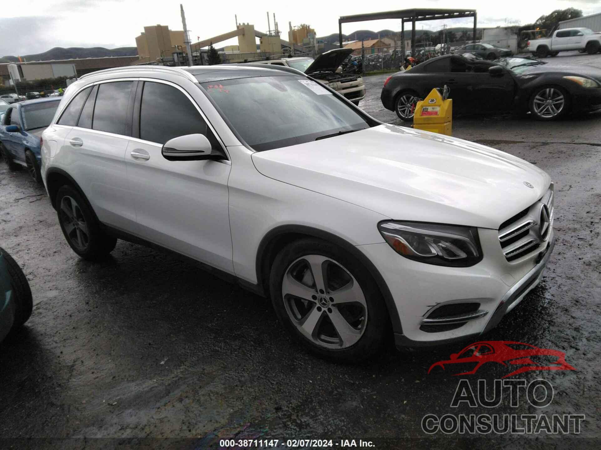 MERCEDES-BENZ GLC 300 2018 - WDC0G4KB3JV075890