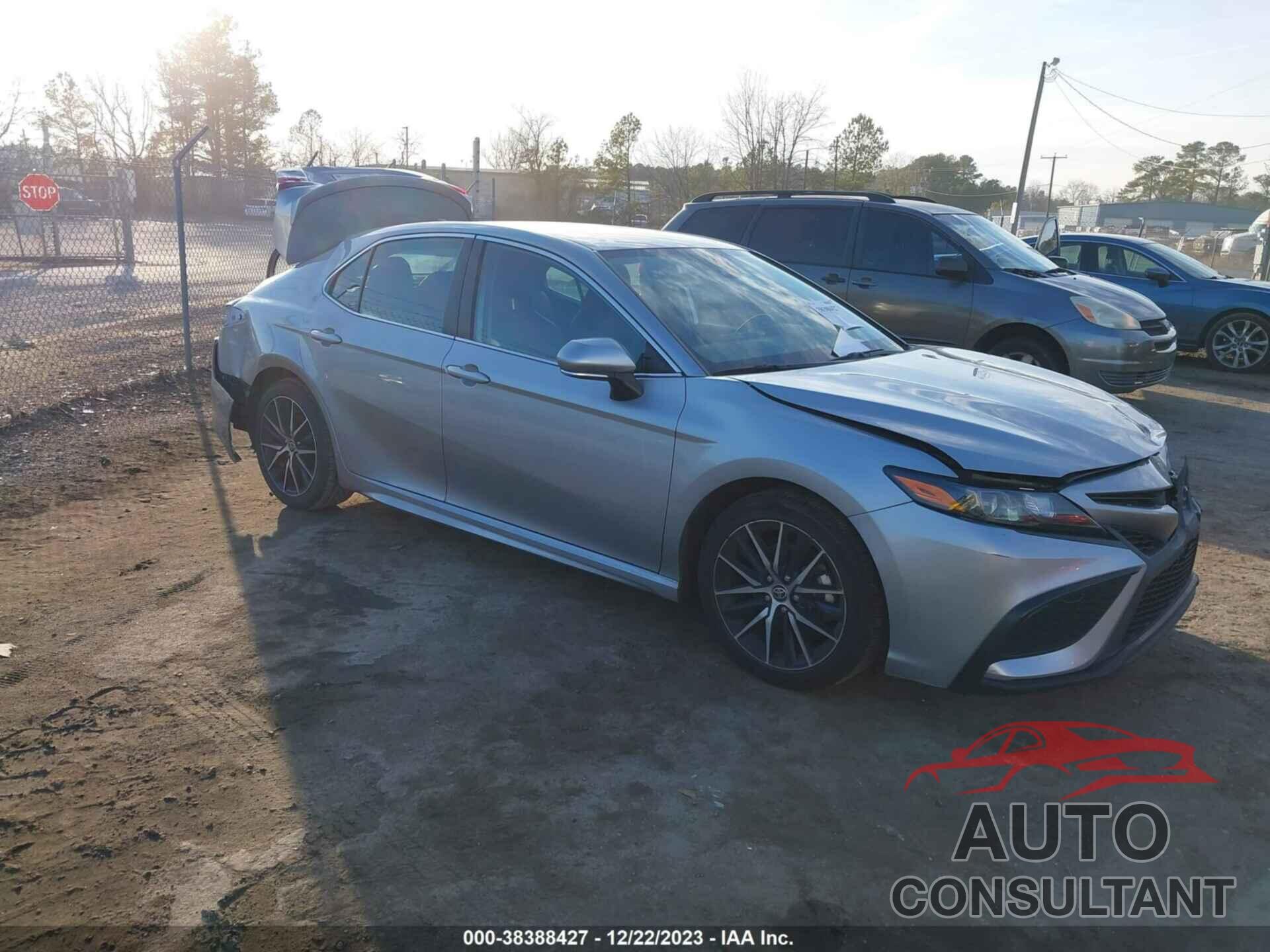 TOYOTA CAMRY 2022 - 4T1G11AK7NU014362