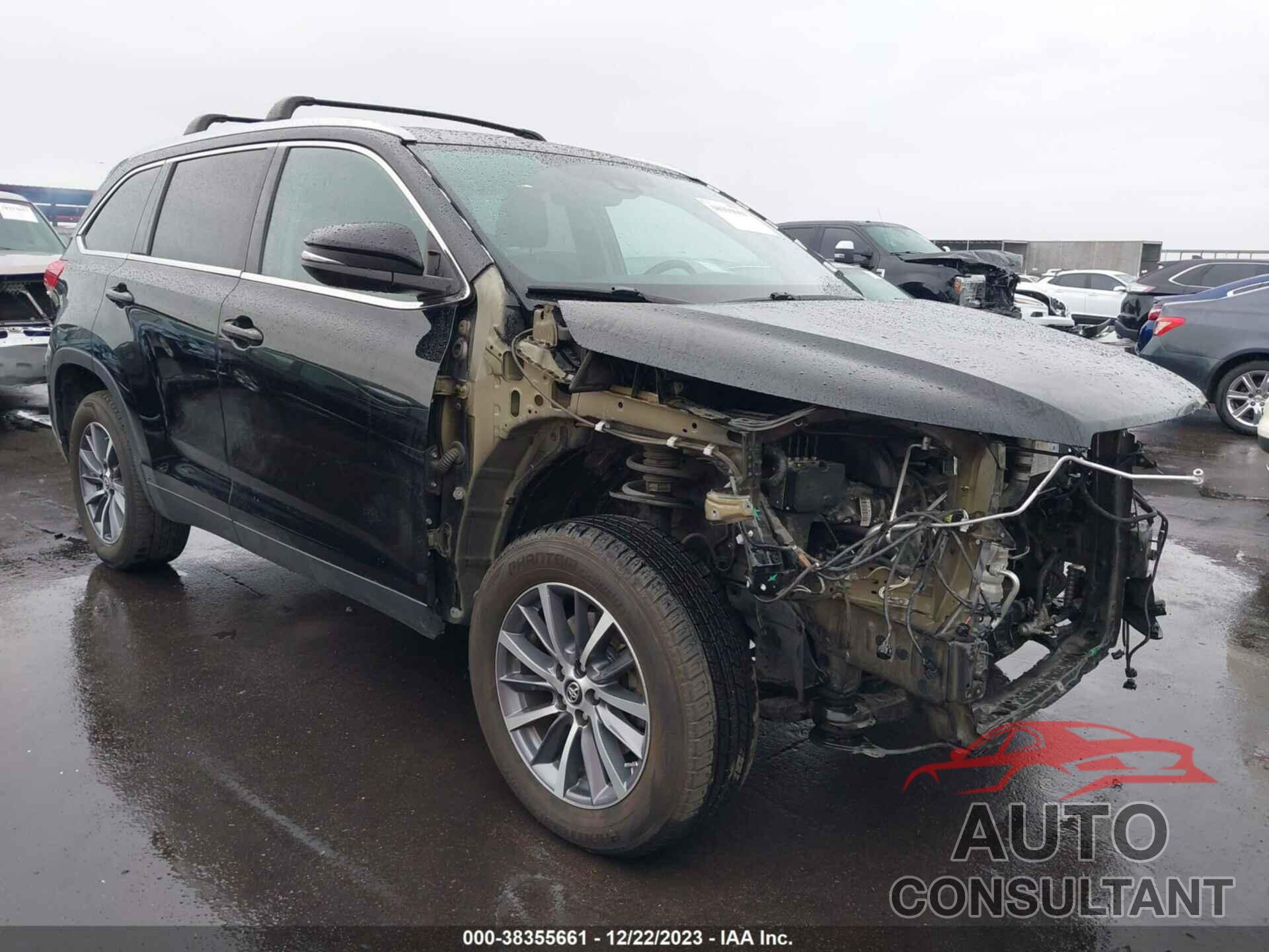 TOYOTA HIGHLANDER 2019 - 5TDKZRFH0KS556373