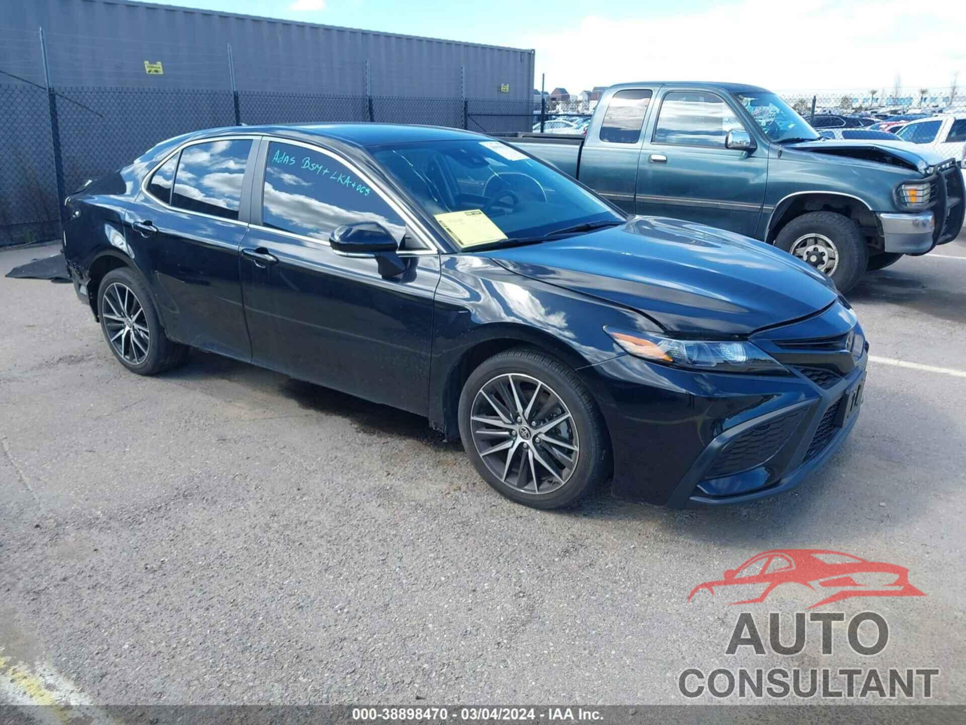 TOYOTA CAMRY 2023 - 4T1T11AK1PU764826