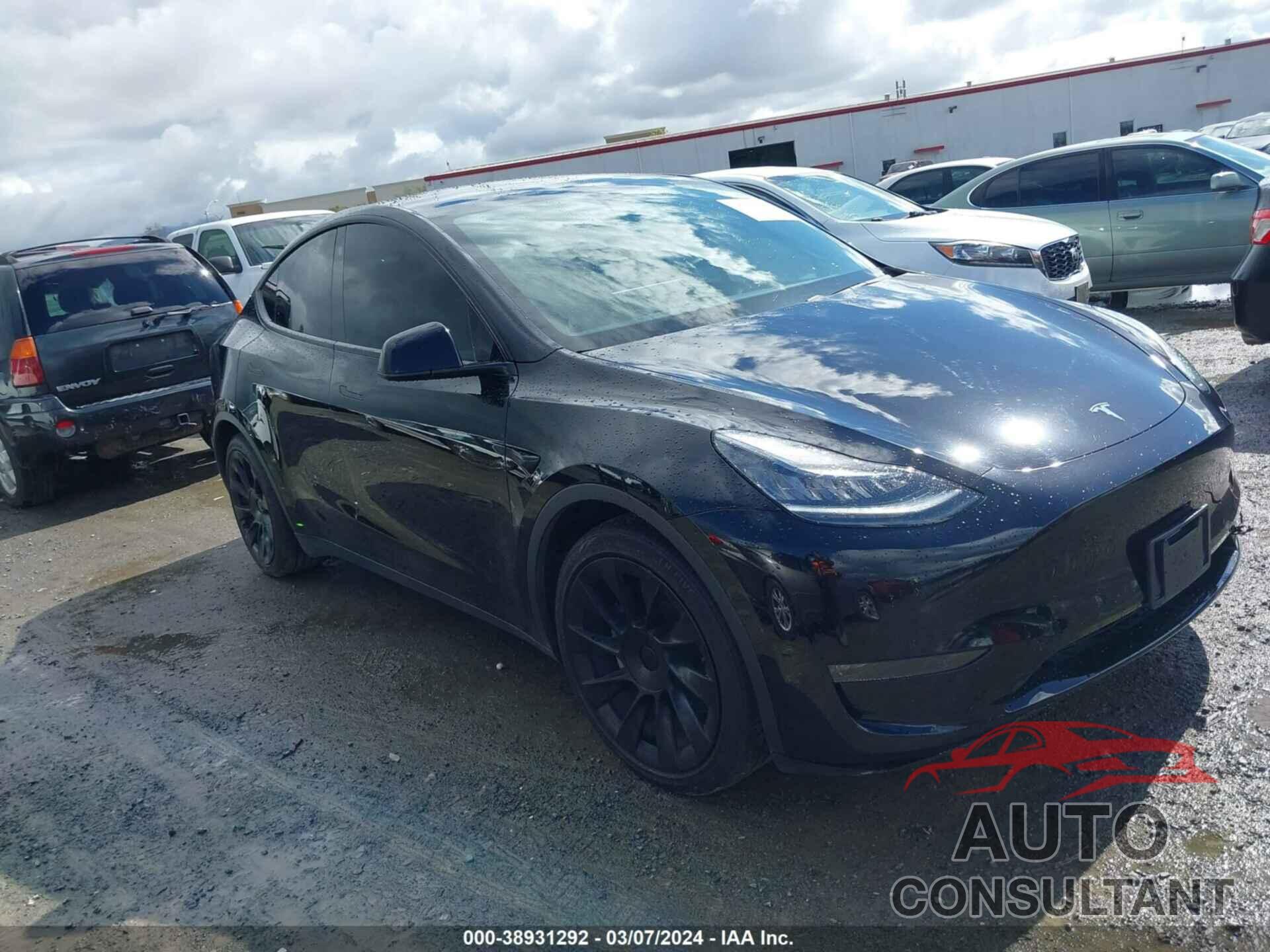 TESLA MODEL Y 2021 - 5YJYGDEE3MF084686