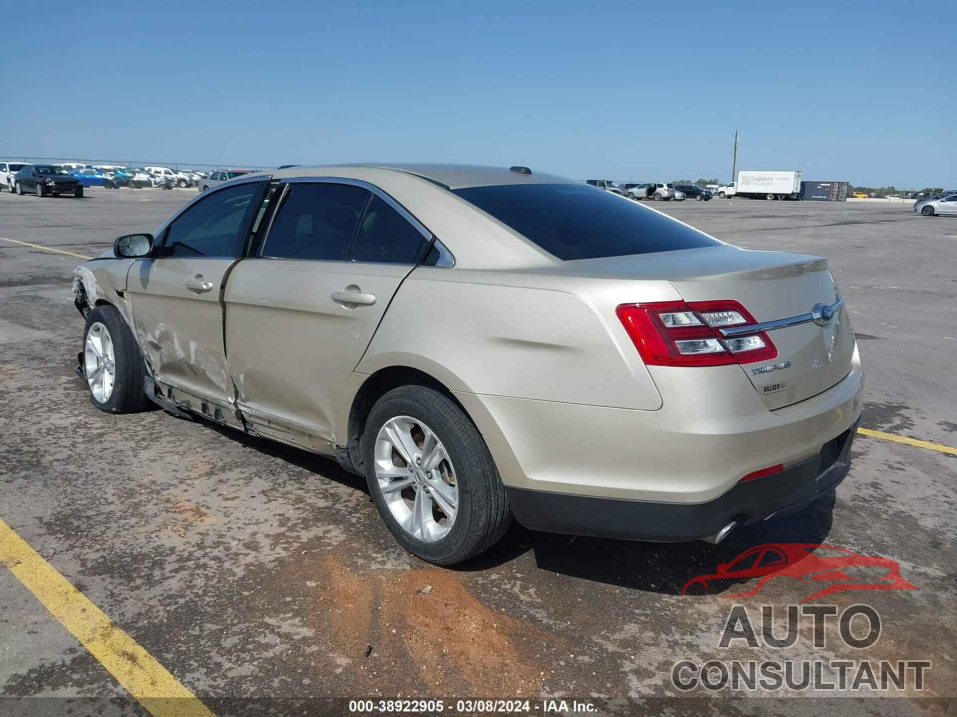 FORD TAURUS 2018 - 1FAHP2D81JG134685