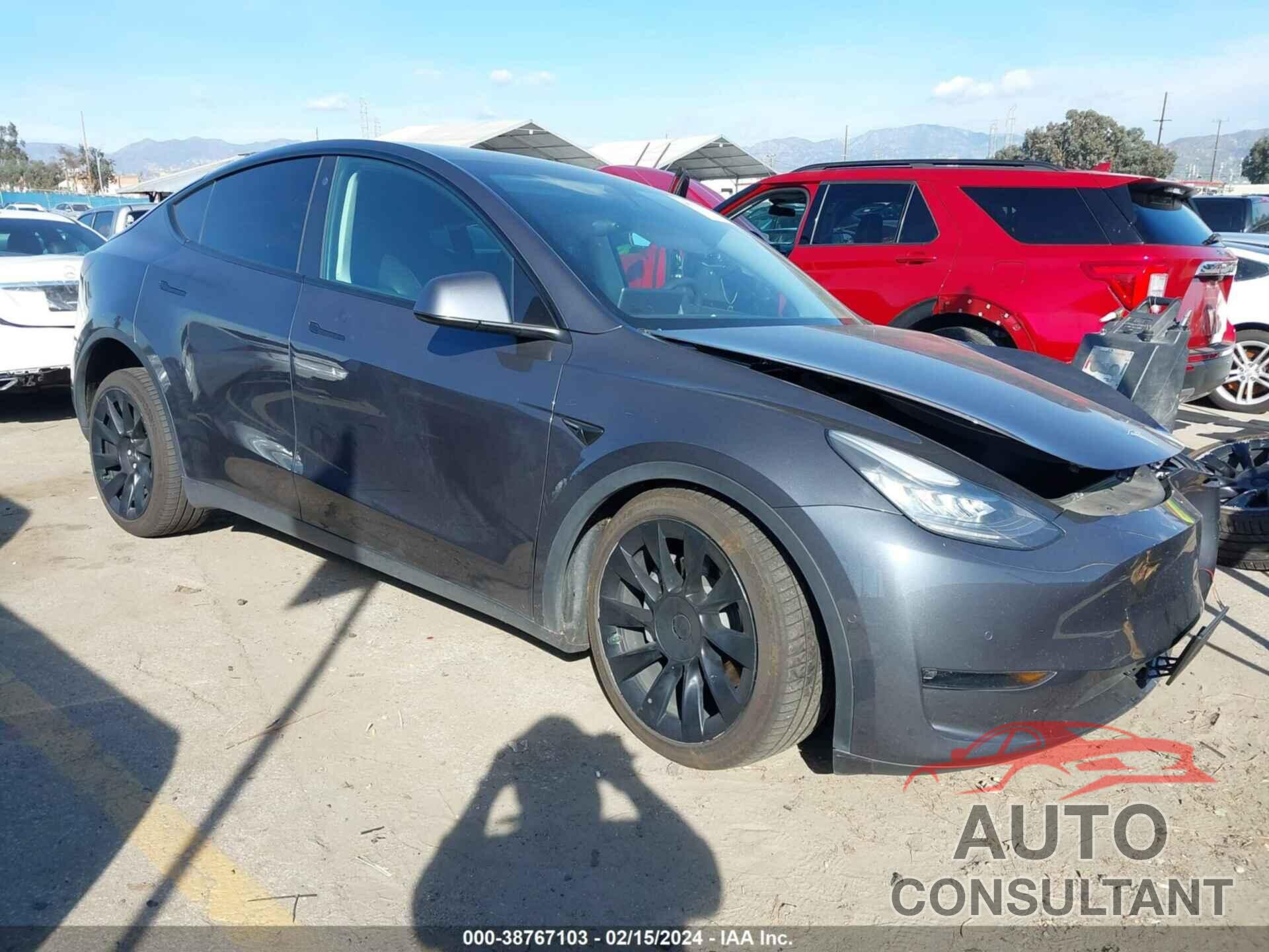 TESLA MODEL Y 2021 - 5YJYGDEE4MF182075