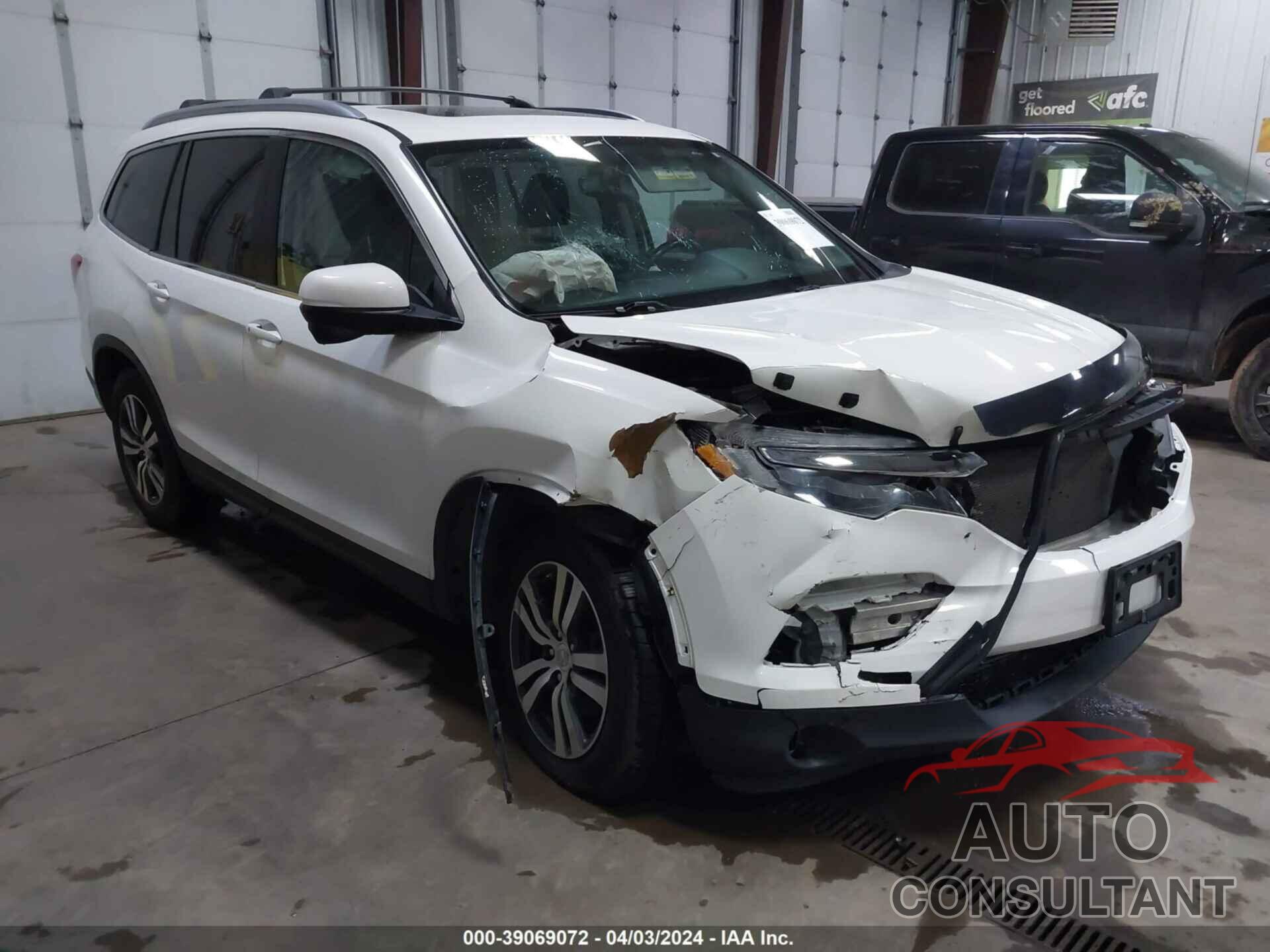 HONDA PILOT 2018 - 5FNYF6H57JB018812