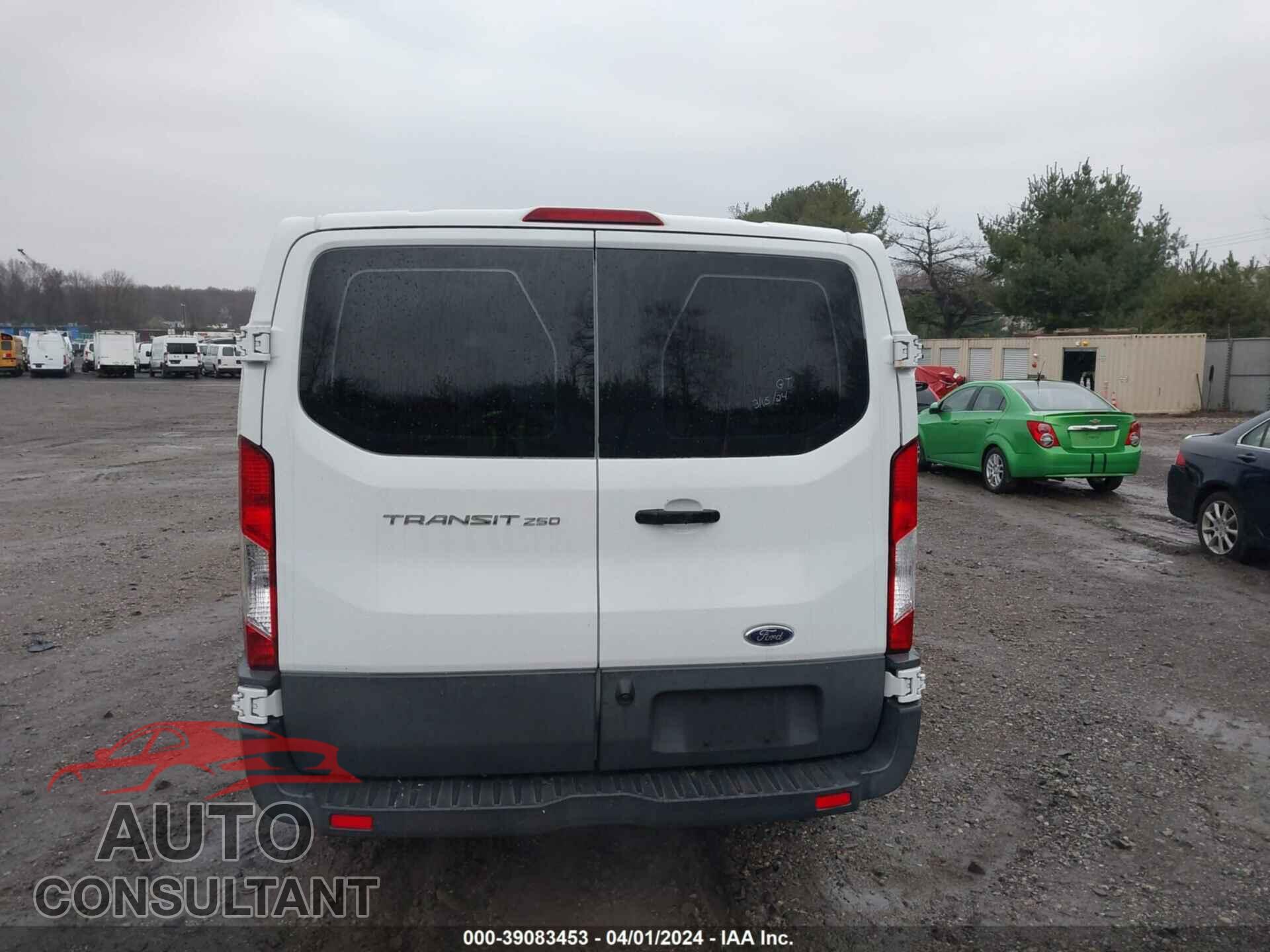 FORD TRANSIT-250 2016 - 1FTYR1ZMXGKB03980