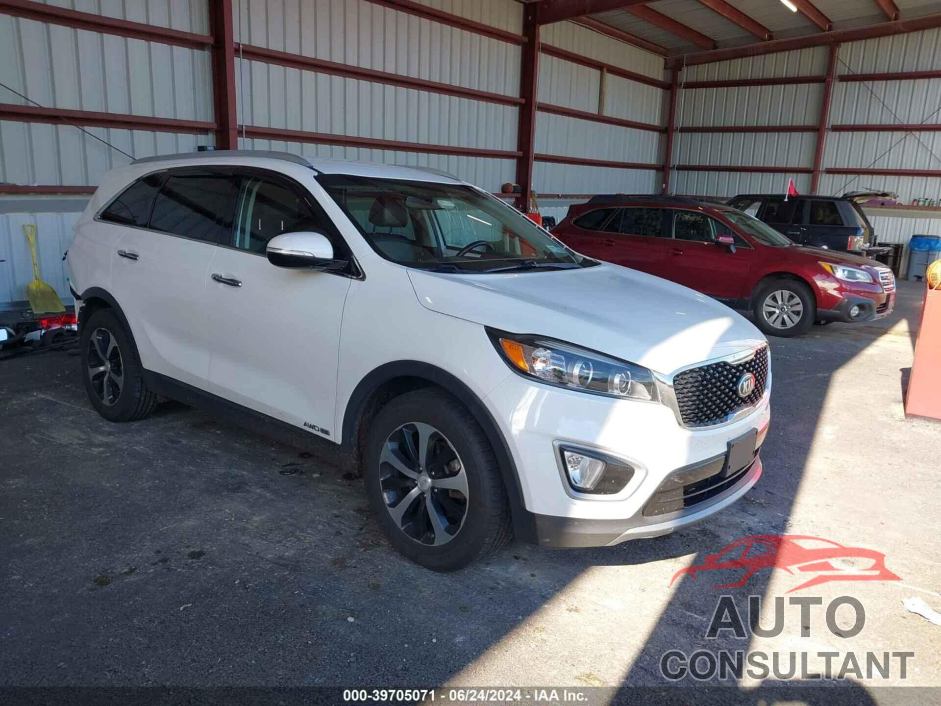 KIA SORENTO 2018 - 5XYPHDA52JG395058