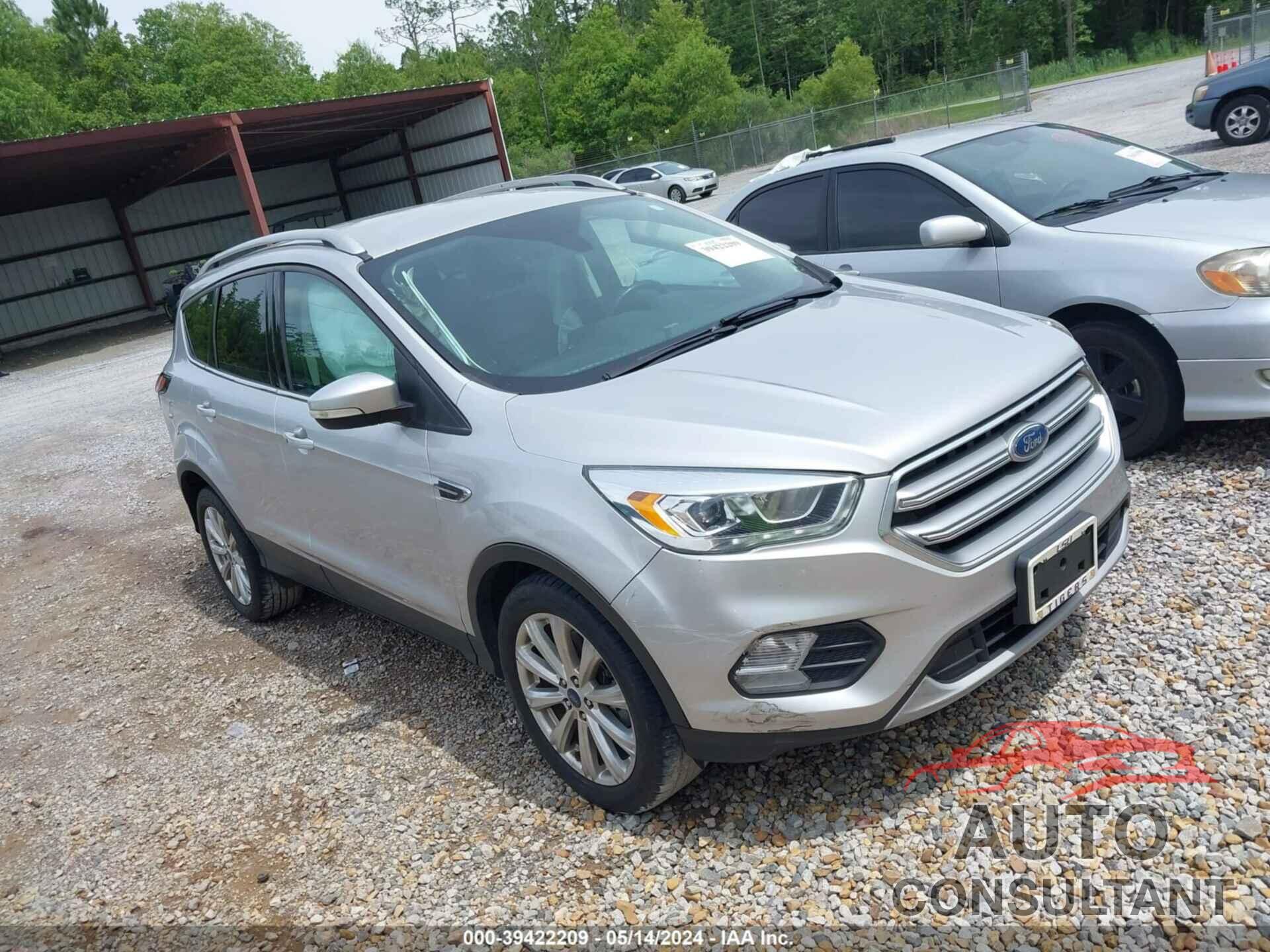 FORD ESCAPE 2017 - 1FMCU0J97HUC55971