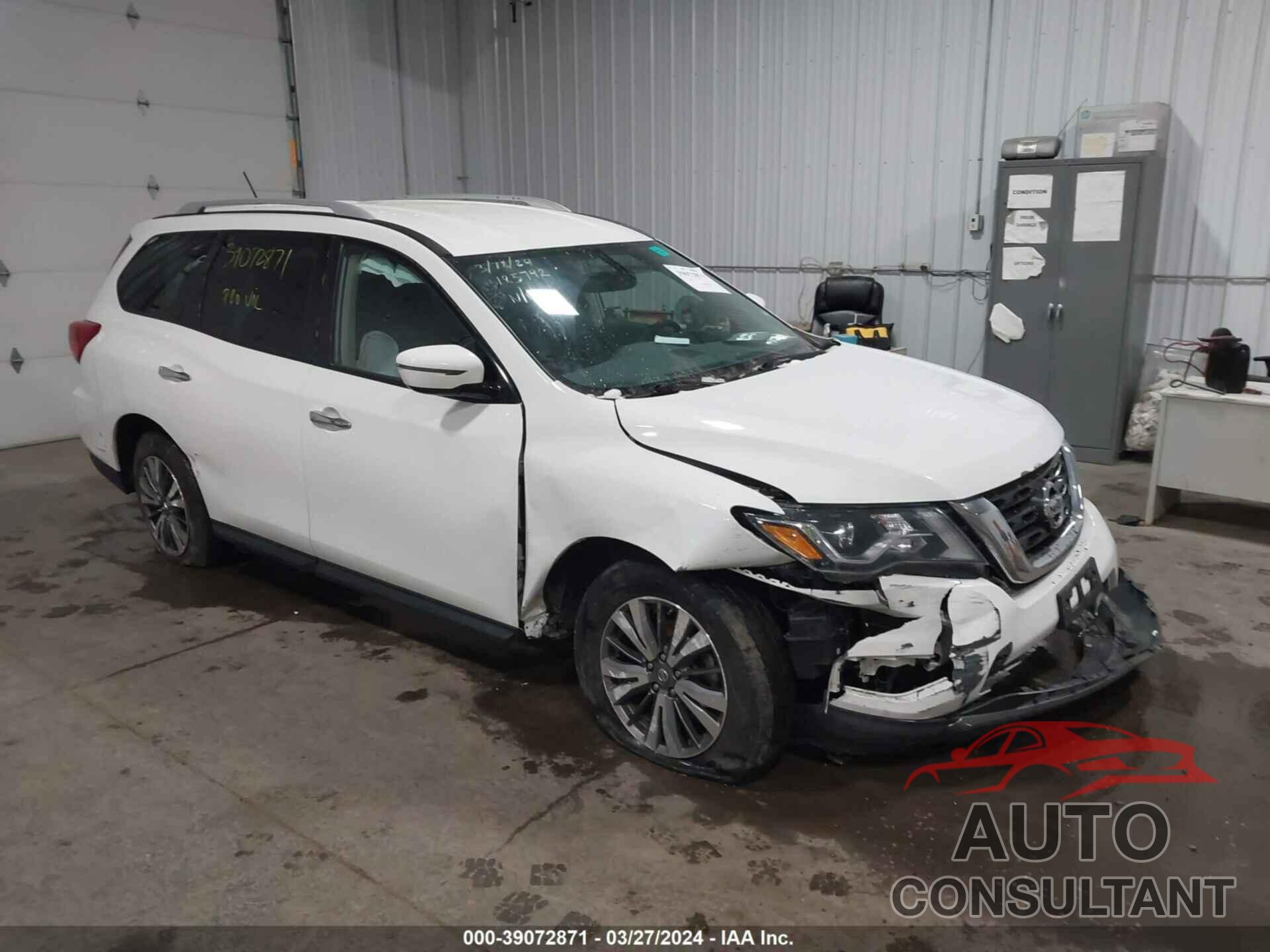 NISSAN PATHFINDER 2018 - 5N1DR2MM8JC673274