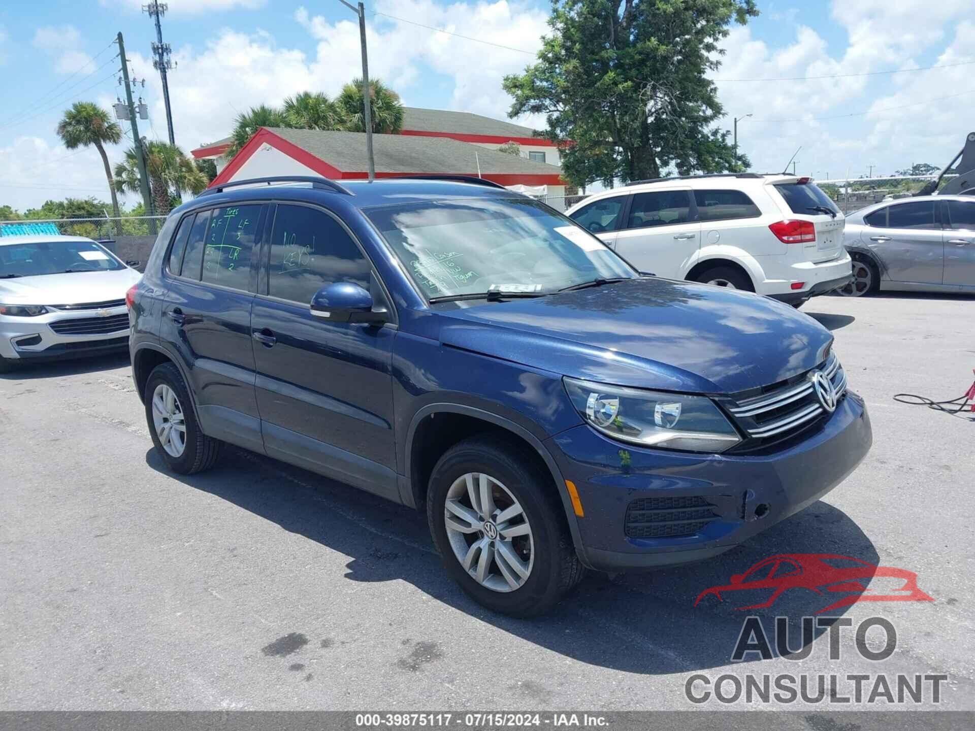 VOLKSWAGEN TIGUAN 2016 - WVGAV7AX8GW603338