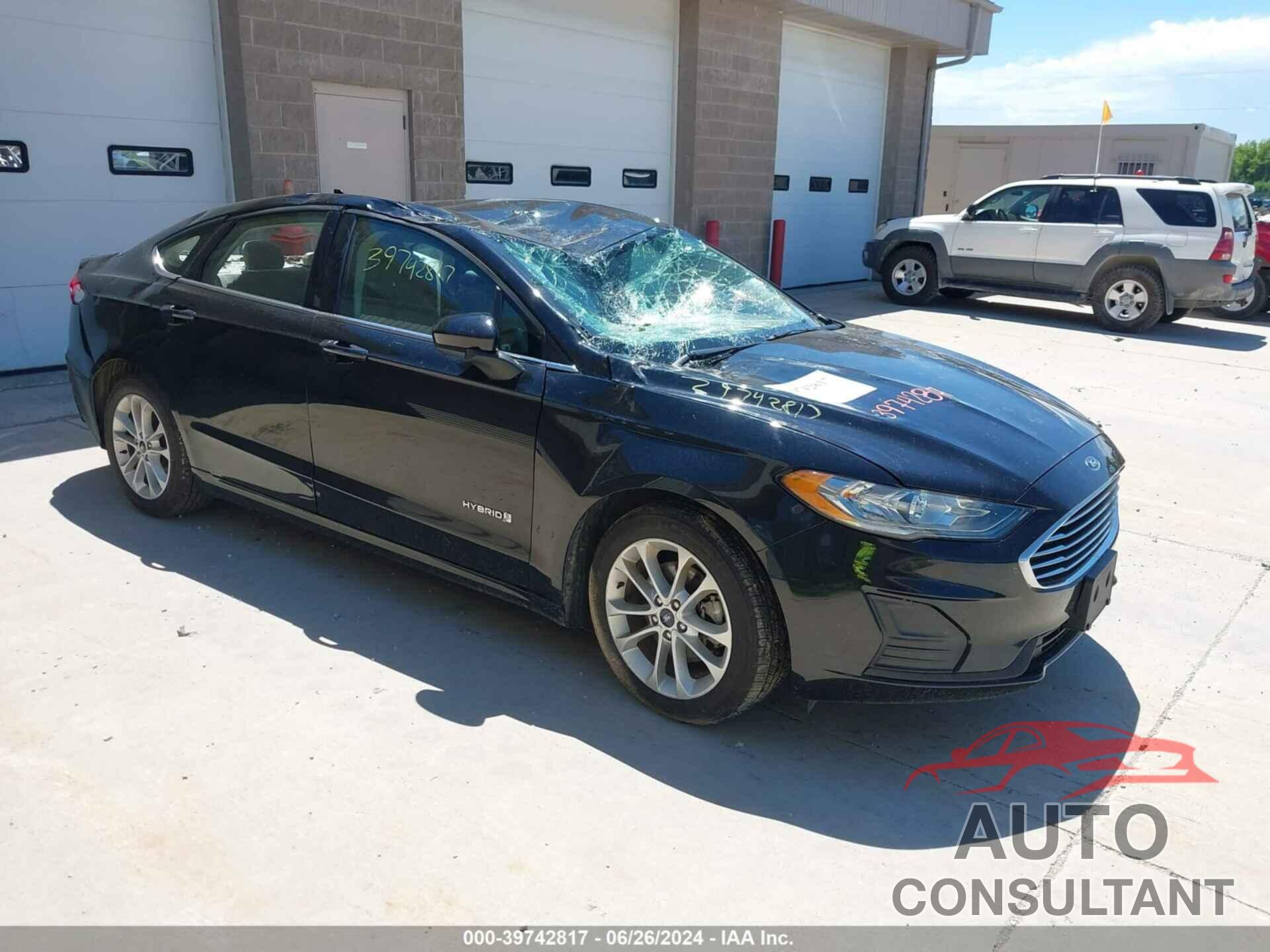 FORD FUSION HYBRID 2019 - 3FA6P0LU1KR205890