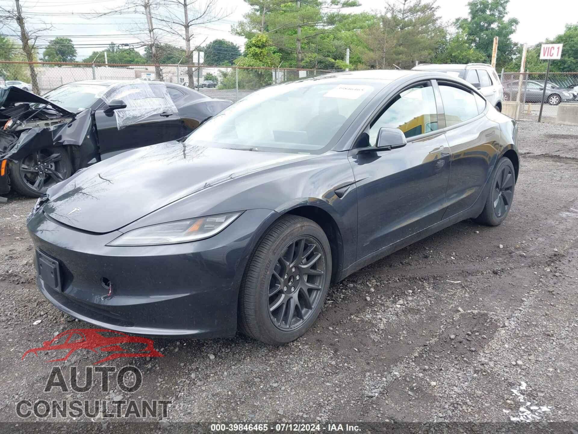 TESLA MODEL 3 2024 - 5YJ3E1EA4RF726982