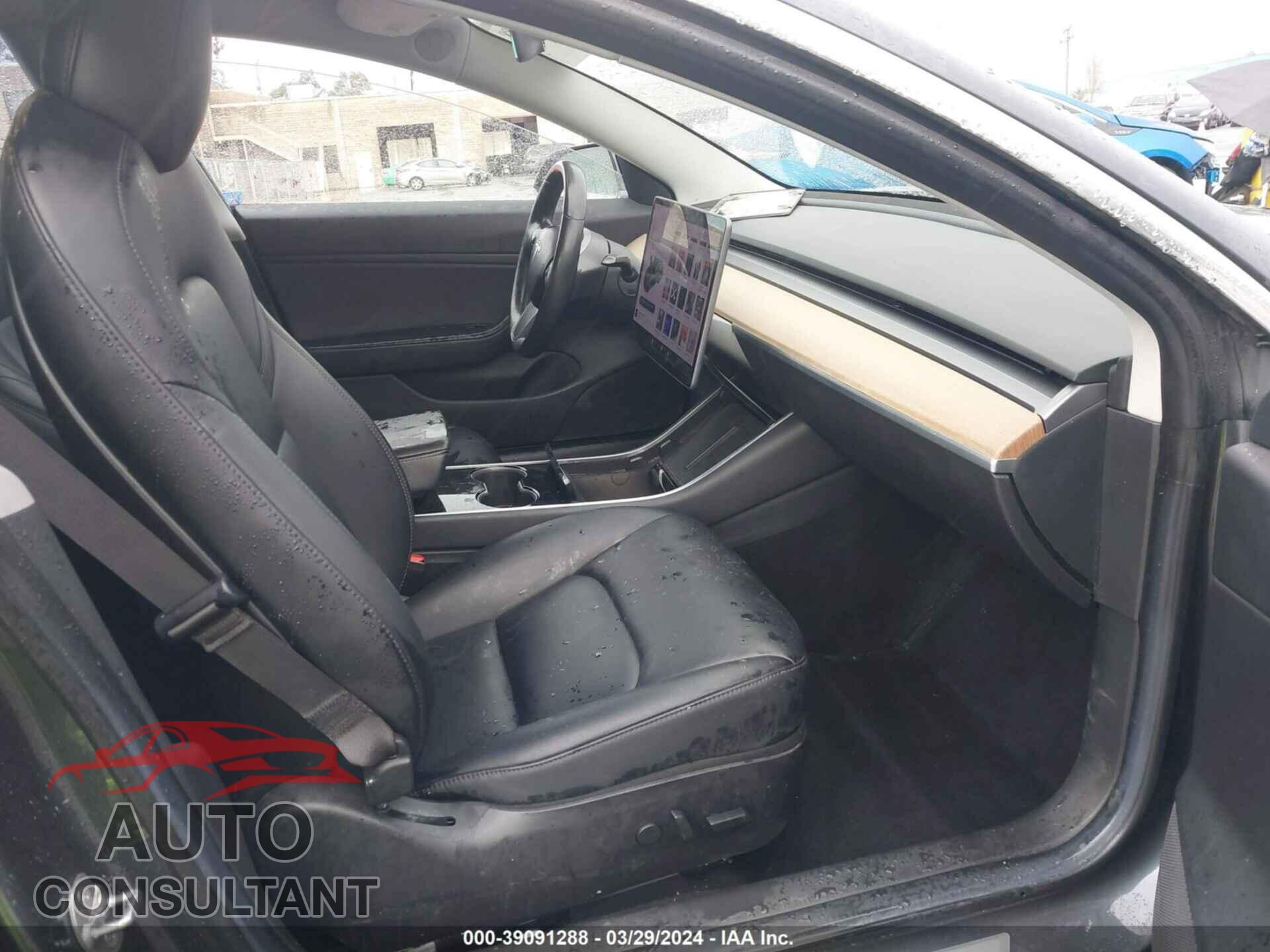 TESLA MODEL 3 2018 - 5YJ3E1EA9JF024001