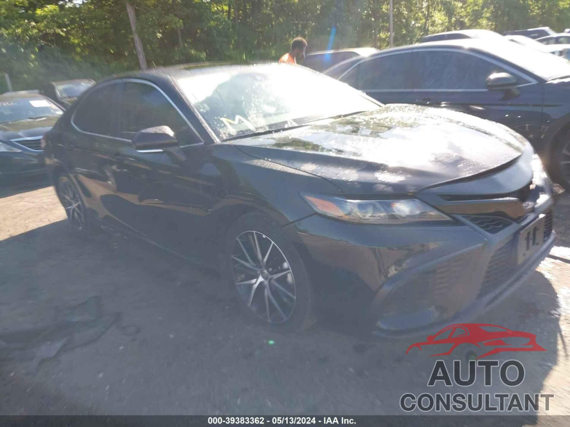 TOYOTA CAMRY 2022 - 4T1G11AK3NU061579