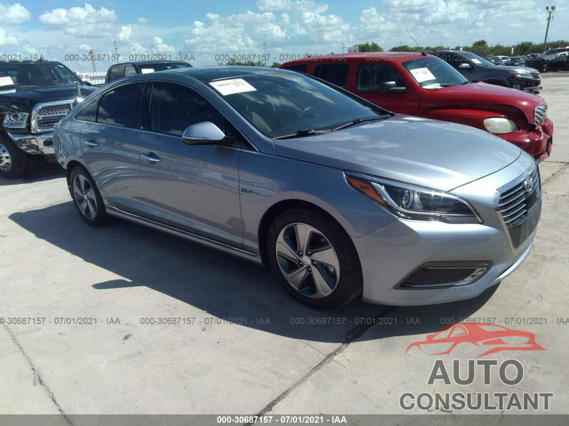 HYUNDAI SONATA HYBRID 2017 - KMHE34L15HA048037