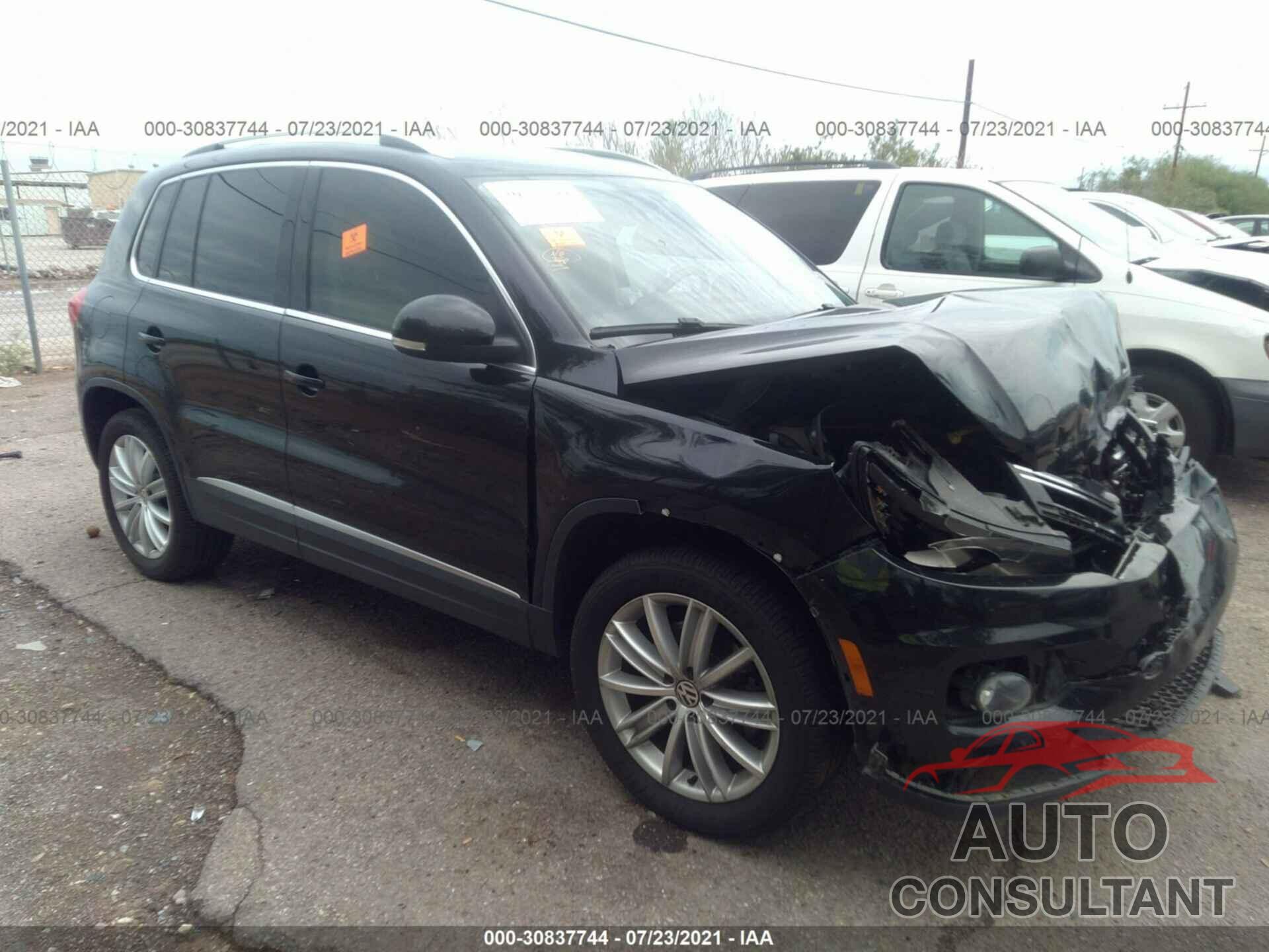 VOLKSWAGEN TIGUAN 2016 - WVGAV7AXXGW554403