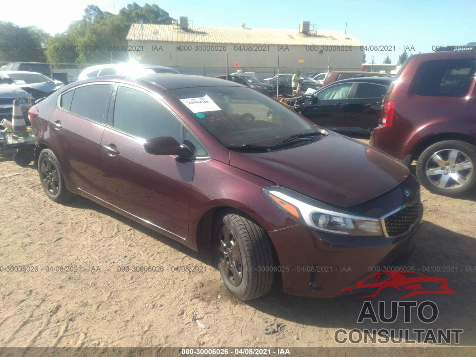 KIA FORTE 2018 - 3KPFK4A78JE255009