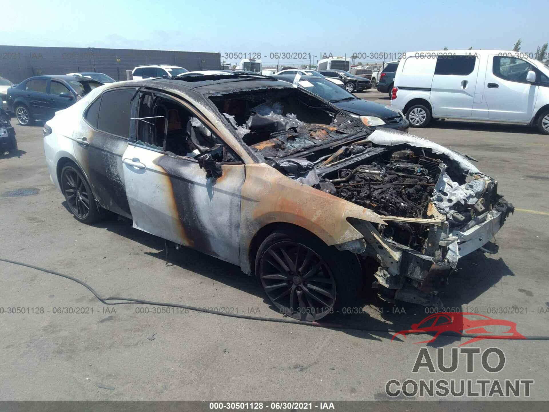 TOYOTA CAMRY 2021 - 4T1KZ1AK2MU052065