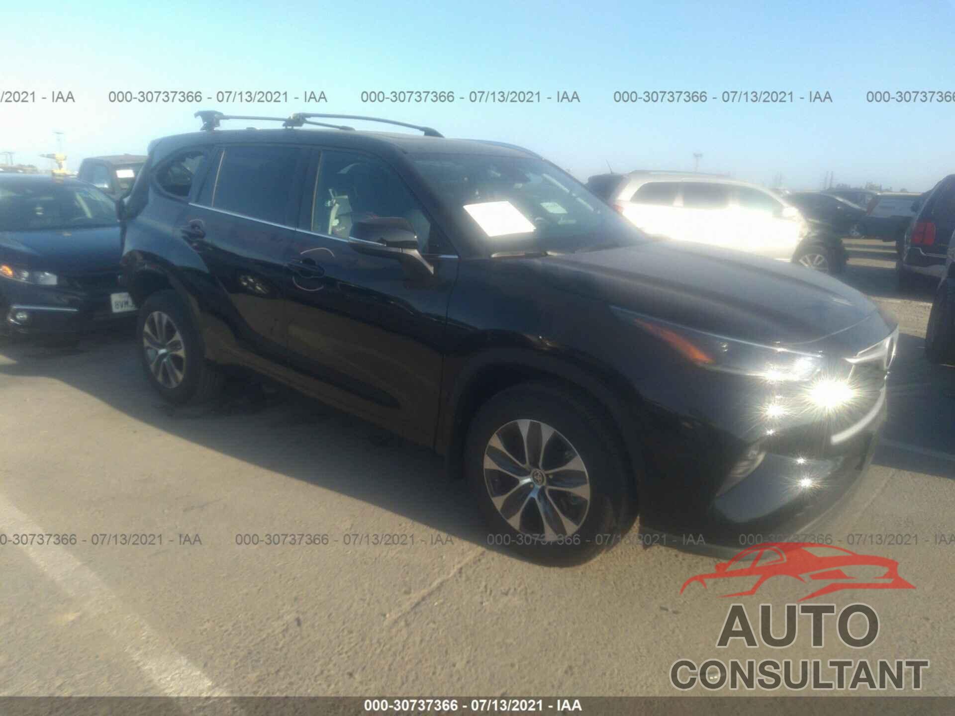 TOYOTA HIGHLANDER 2021 - 5TDHZRBH0MS084744
