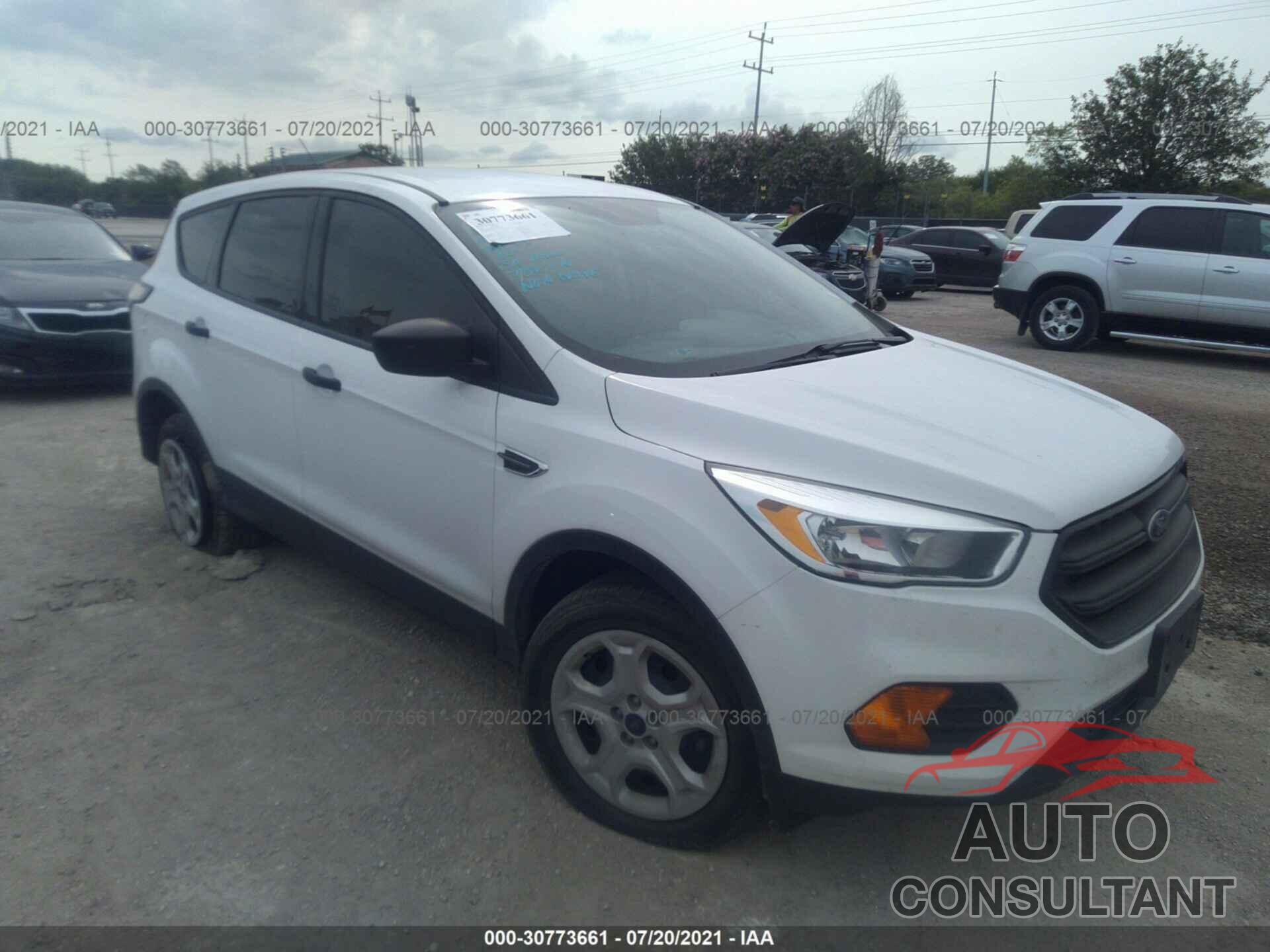 FORD ESCAPE 2017 - 1FMCU0F72HUF06807