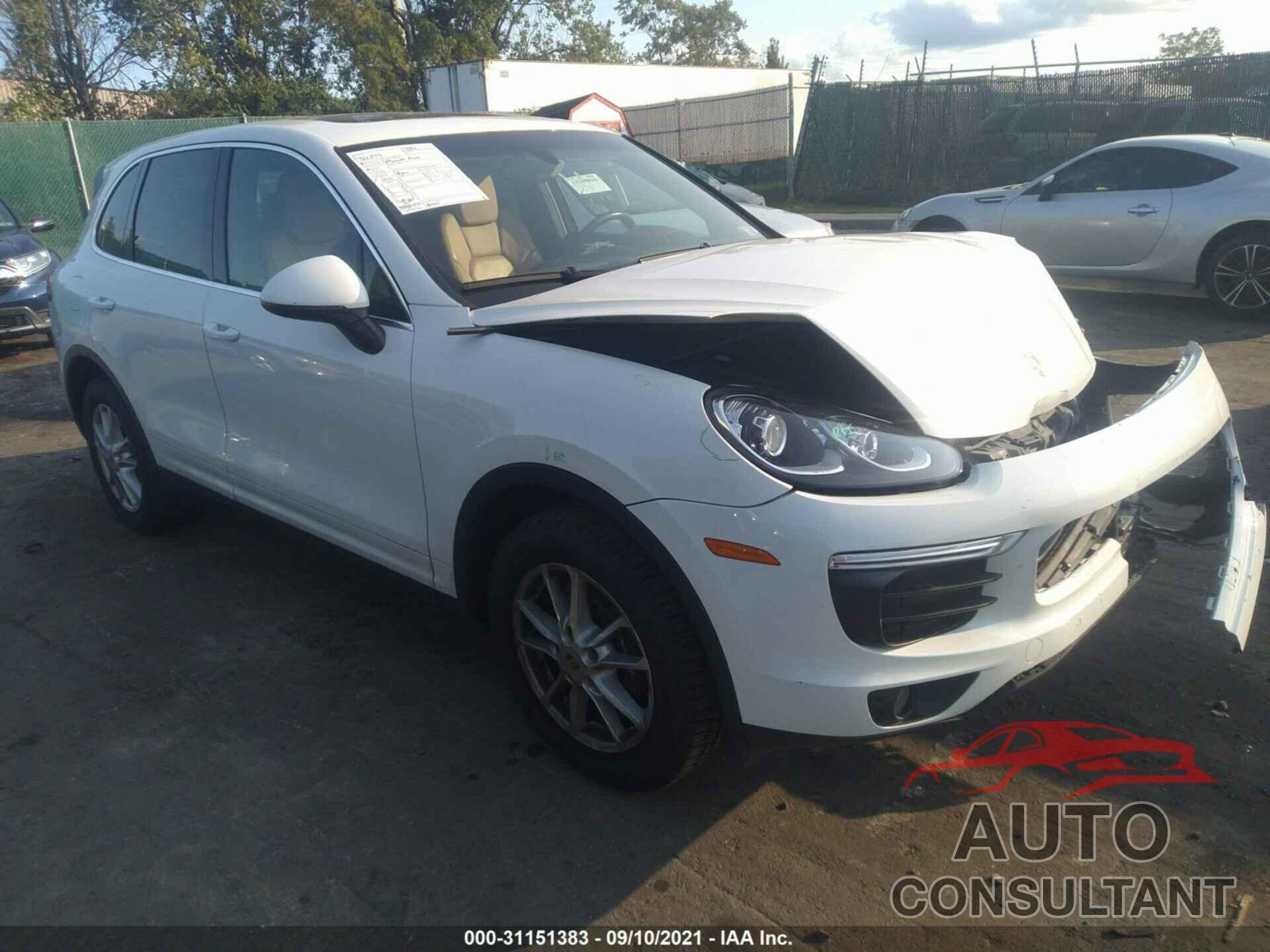 PORSCHE CAYENNE 2016 - WP1AA2A23GKA13044