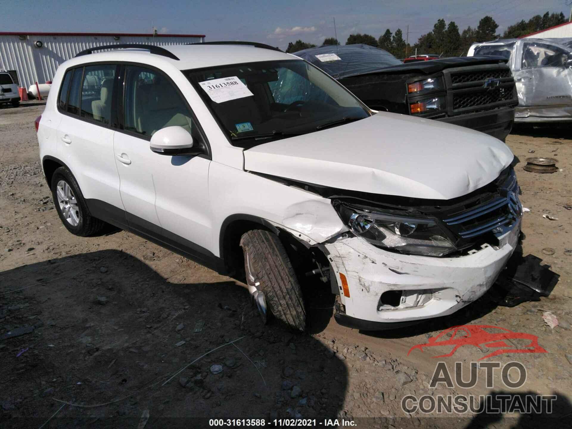 VOLKSWAGEN TIGUAN 2016 - WVGBV7AX8GW541444