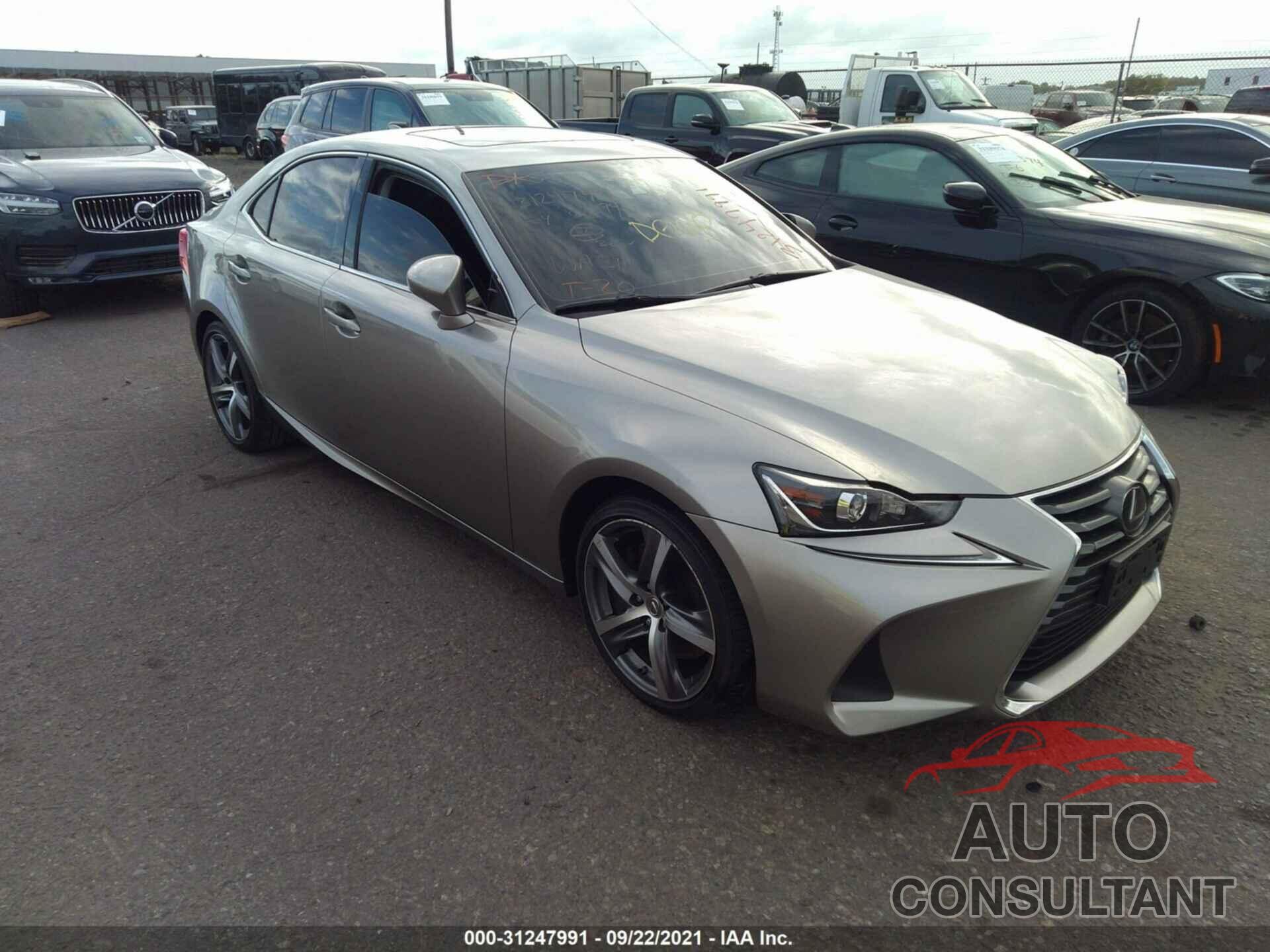 LEXUS IS 2018 - JTHC81D24J5028507