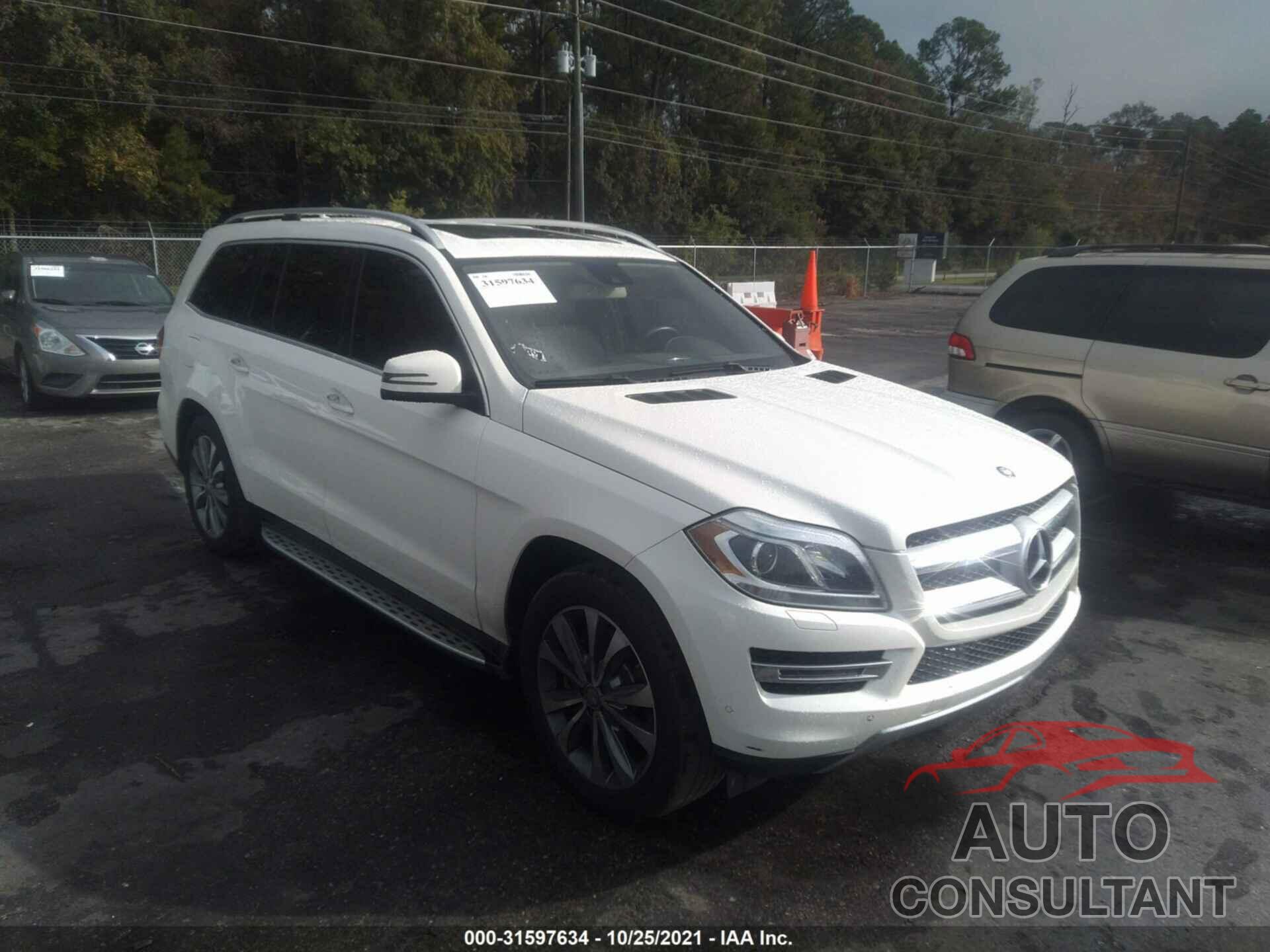 MERCEDES-BENZ GL 2016 - 4JGDF6EE8GA649827