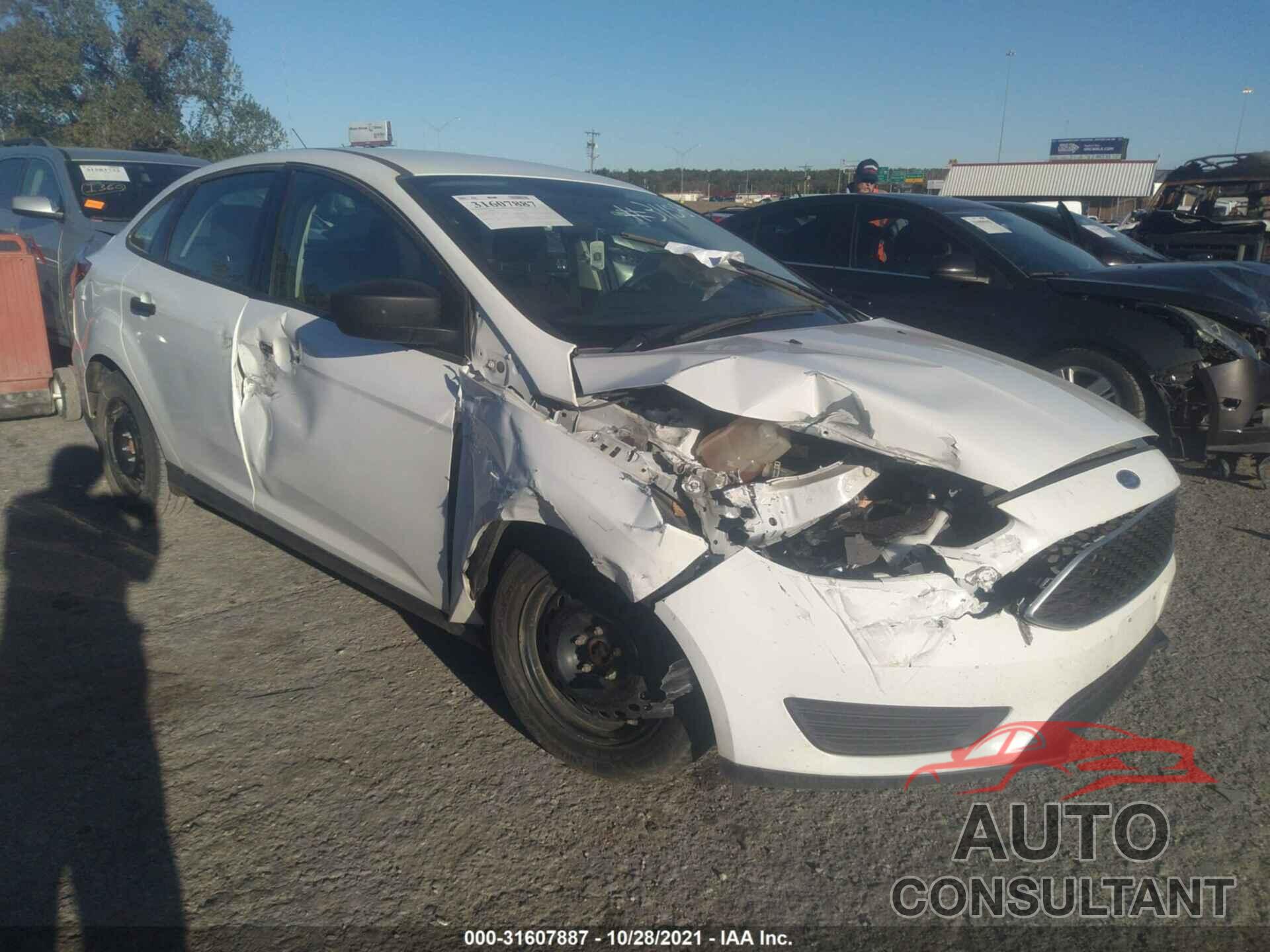 FORD FOCUS 2018 - 1FADP3E26JL311589